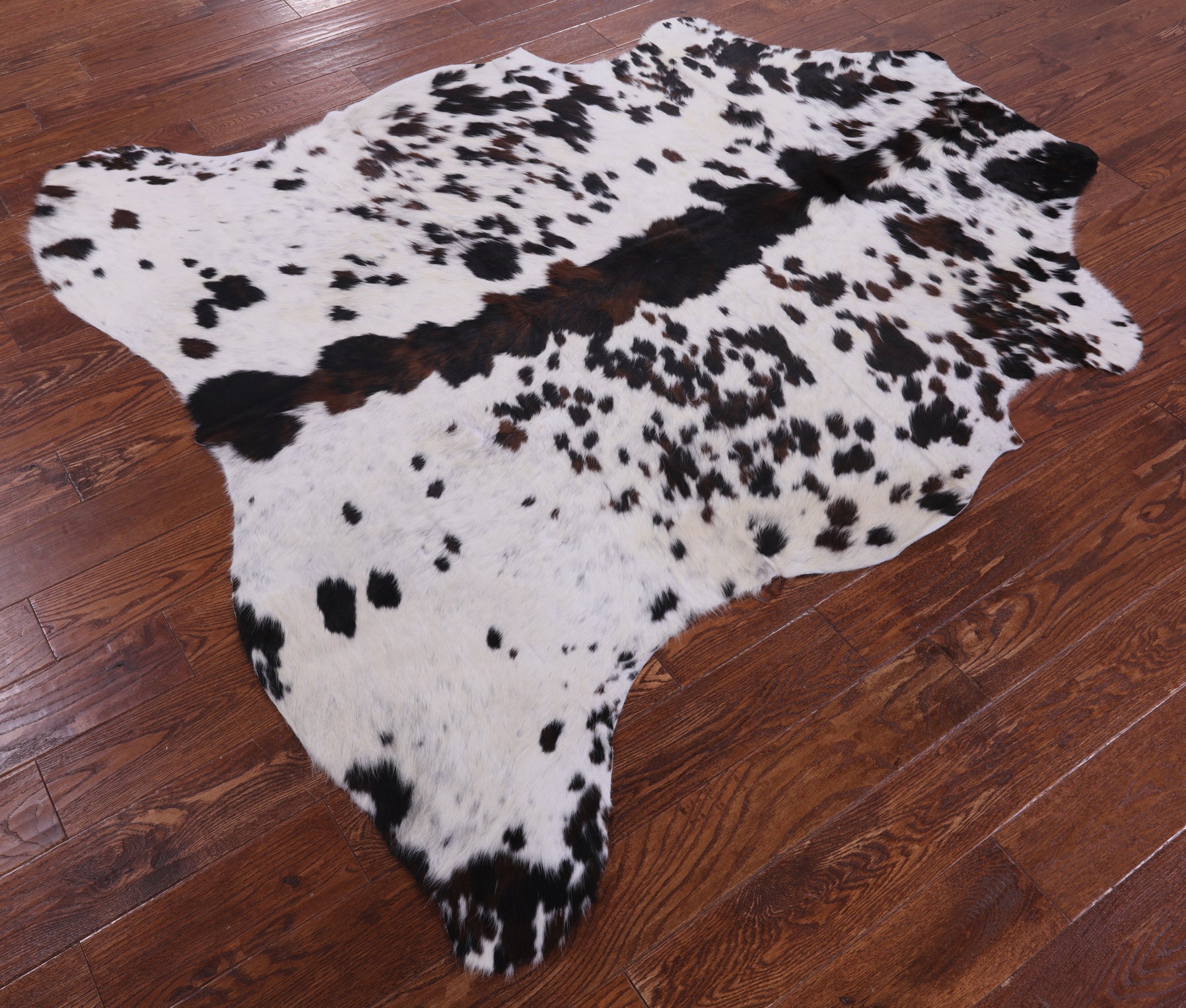 Natural Hair-On Cowhide Rug - 6' 8" X 6' 1" - Golden Nile