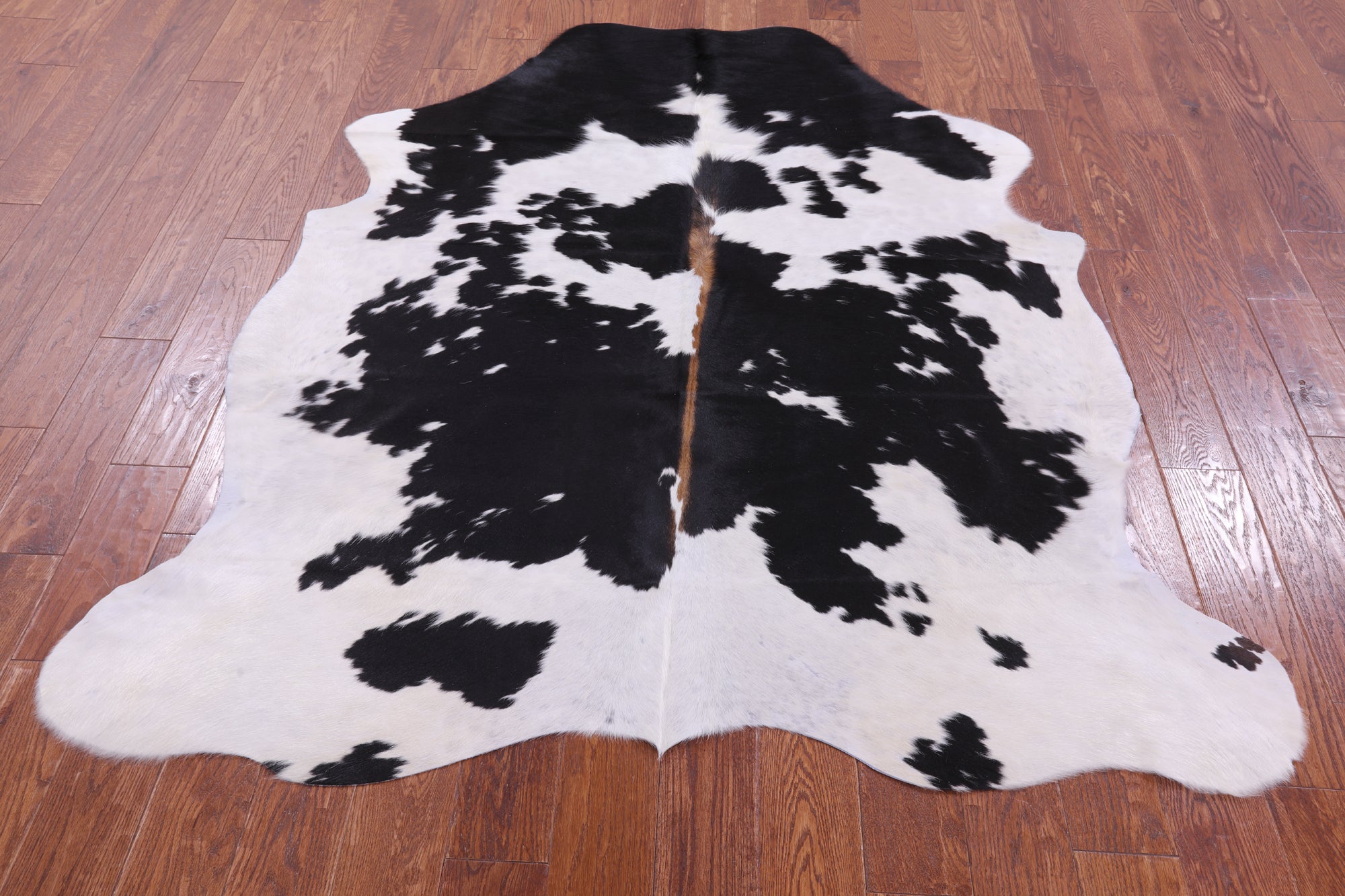 Natural Hair-On Cowhide Rug - 6' 4" X 5' 7" - Golden Nile