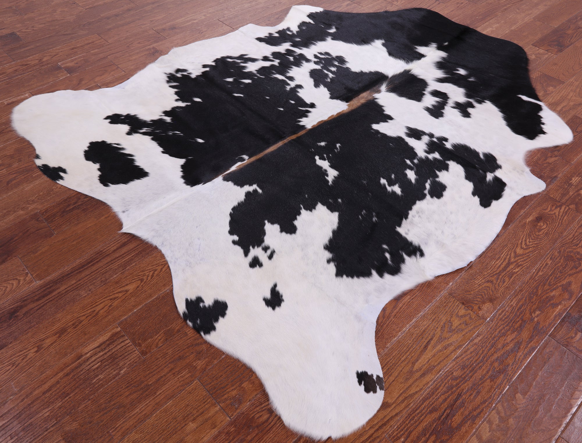Natural Hair-On Cowhide Rug - 6' 4" X 5' 7" - Golden Nile