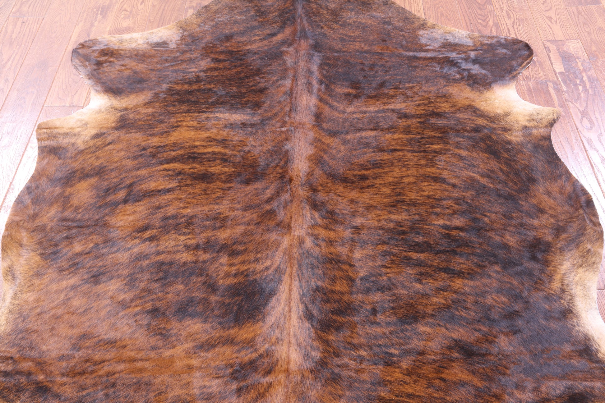 Natural Hair-On Cowhide Rug - 7' 0" X 6' 4" - Golden Nile