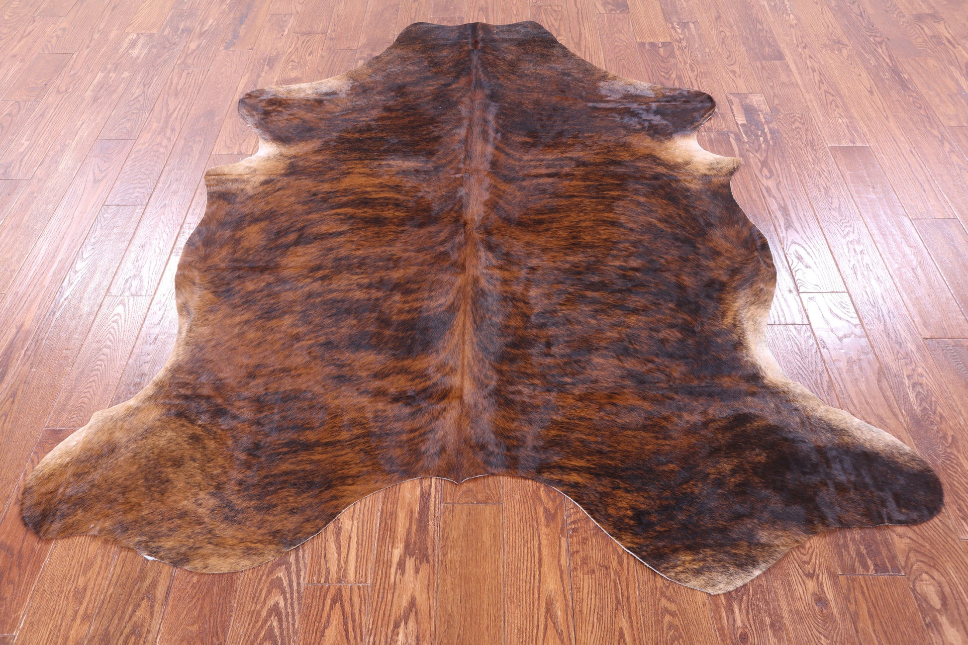 Natural Hair-On Cowhide Rug - 7' 0" X 6' 4" - Golden Nile