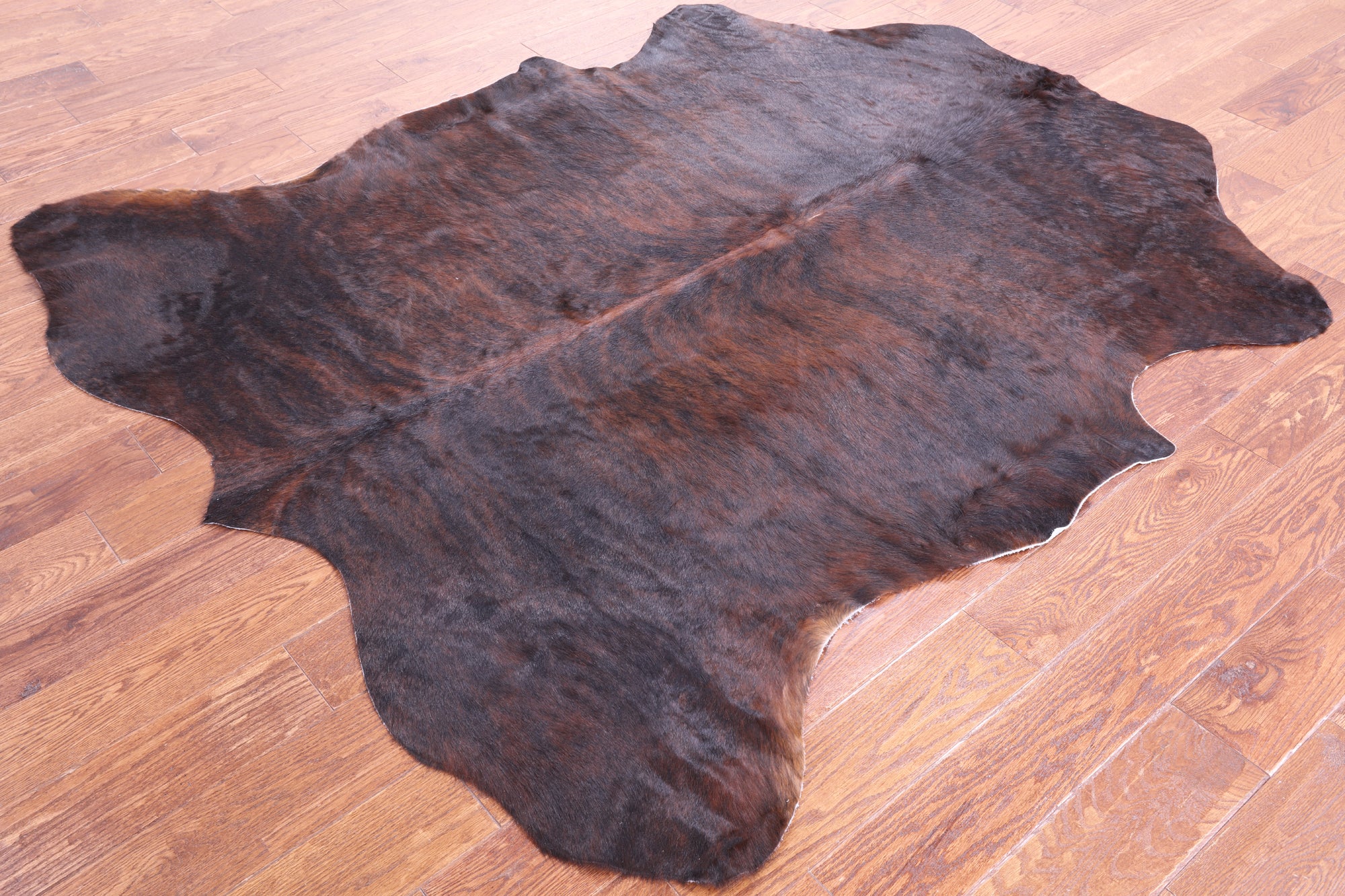 Natural Hair-On Cowhide Rug - 6' 6" X 5' 9" - Golden Nile