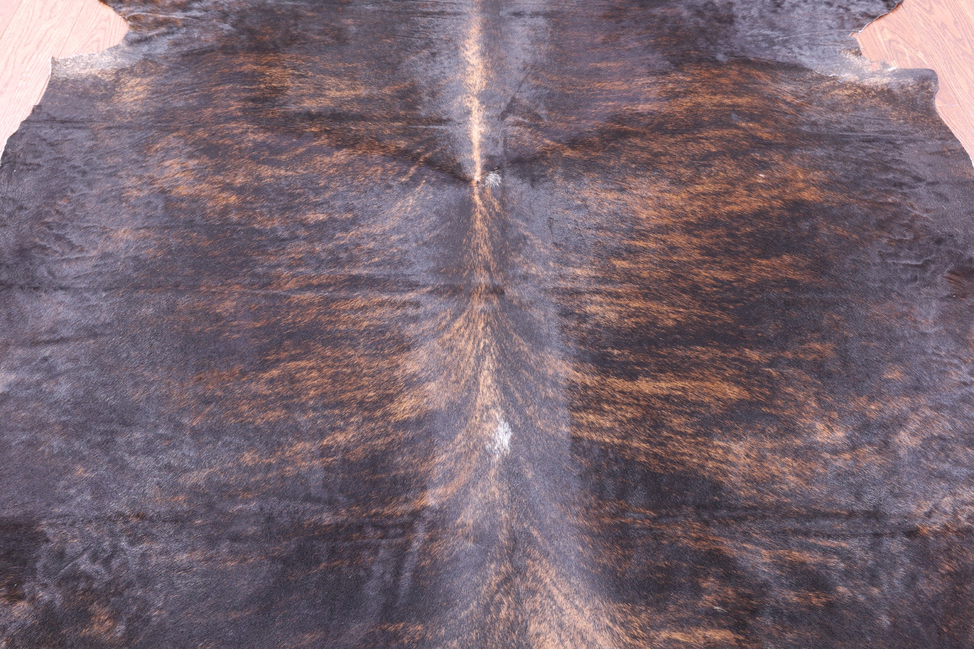 Natural Hair-On Cowhide Rug - 7' 10" X 7' 0" - Golden Nile