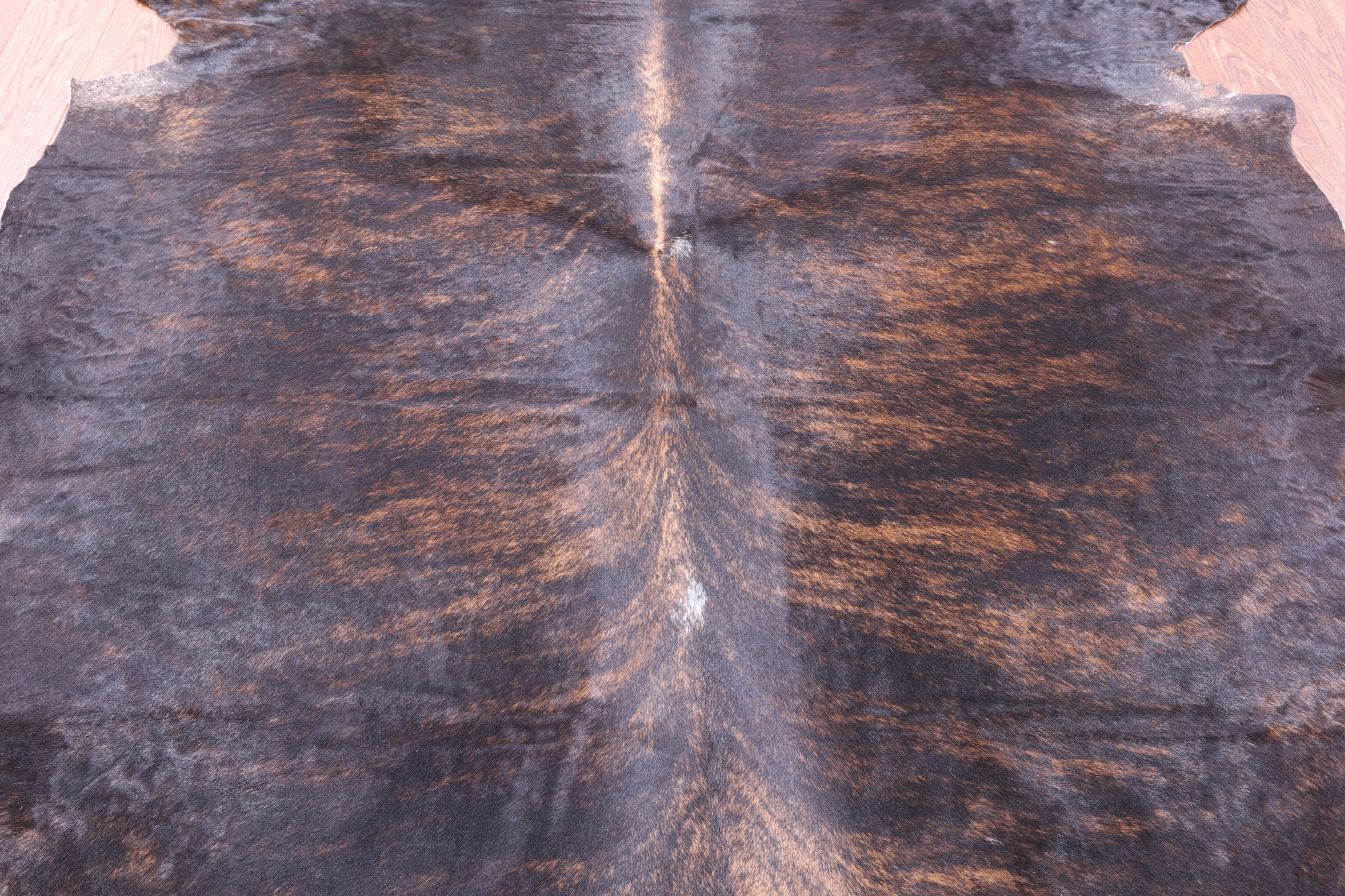Natural Hair-On Cowhide Rug - 7' 10" X 7' 0" - Golden Nile