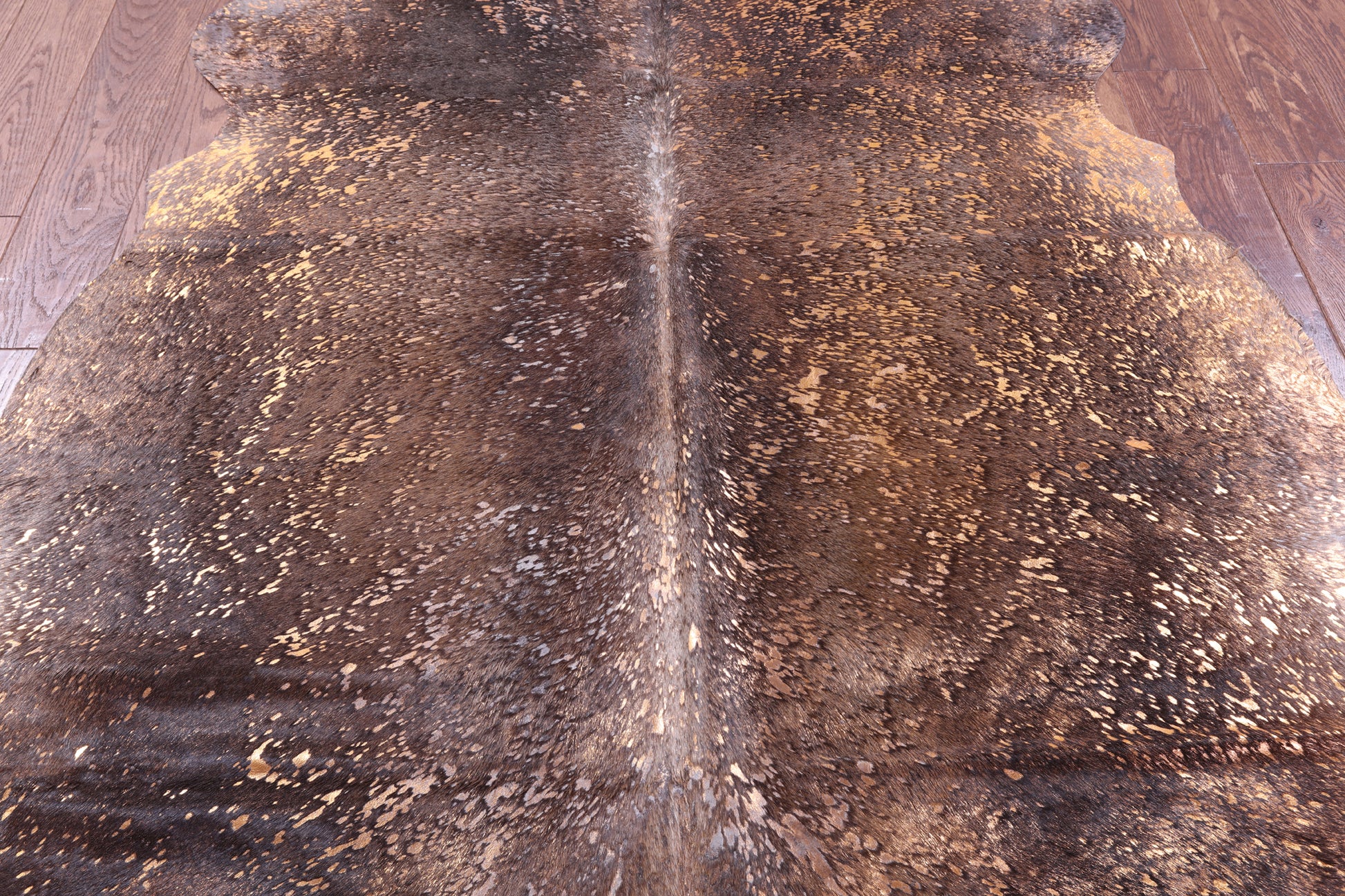 Gold Metallic Natural Hair-On Cowhide Rug - 6' 2" X 5' 10" - Golden Nile