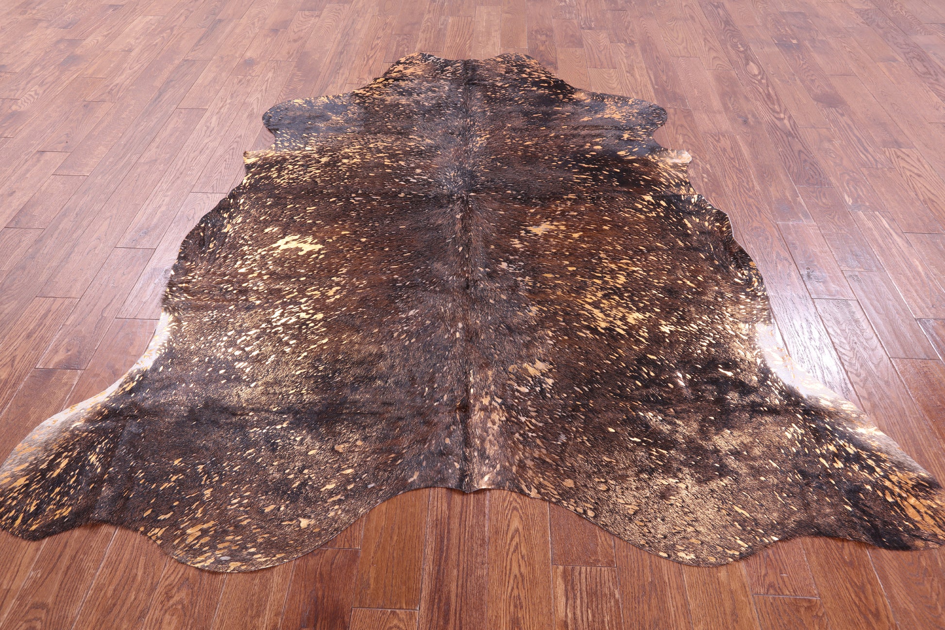 Gold Metallic Natural Hair-On Cowhide Rug - 7' 6" X 6' 11" - Golden Nile
