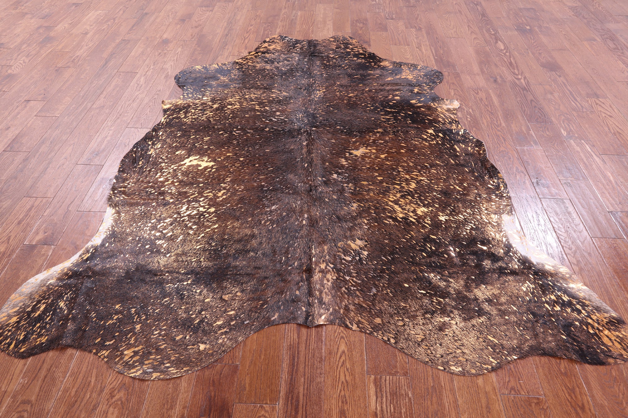 Gold Metallic Natural Hair-On Cowhide Rug - 7' 6" X 6' 11" - Golden Nile