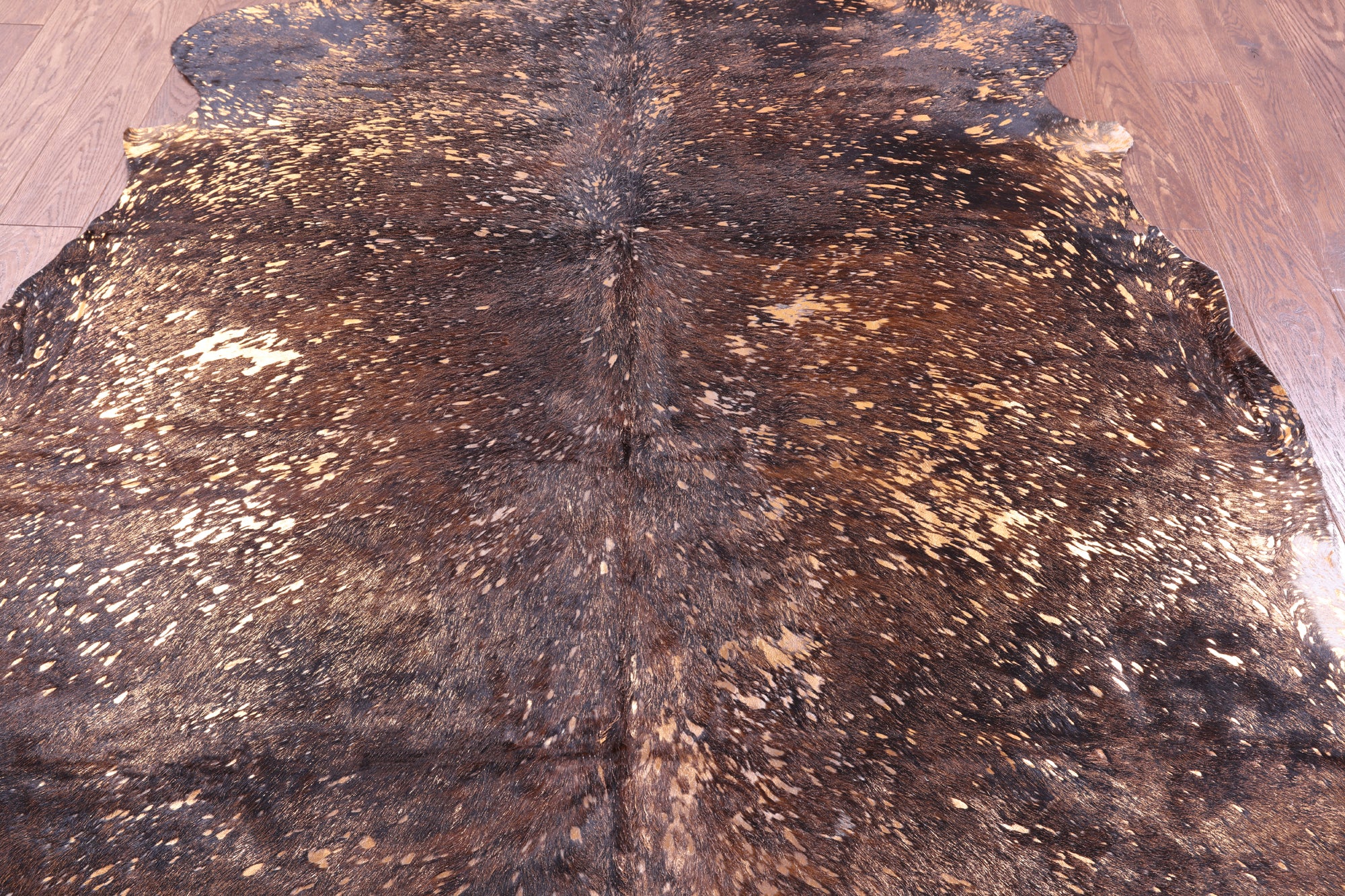 Gold Metallic Natural Hair-On Cowhide Rug - 7' 6" X 6' 11" - Golden Nile