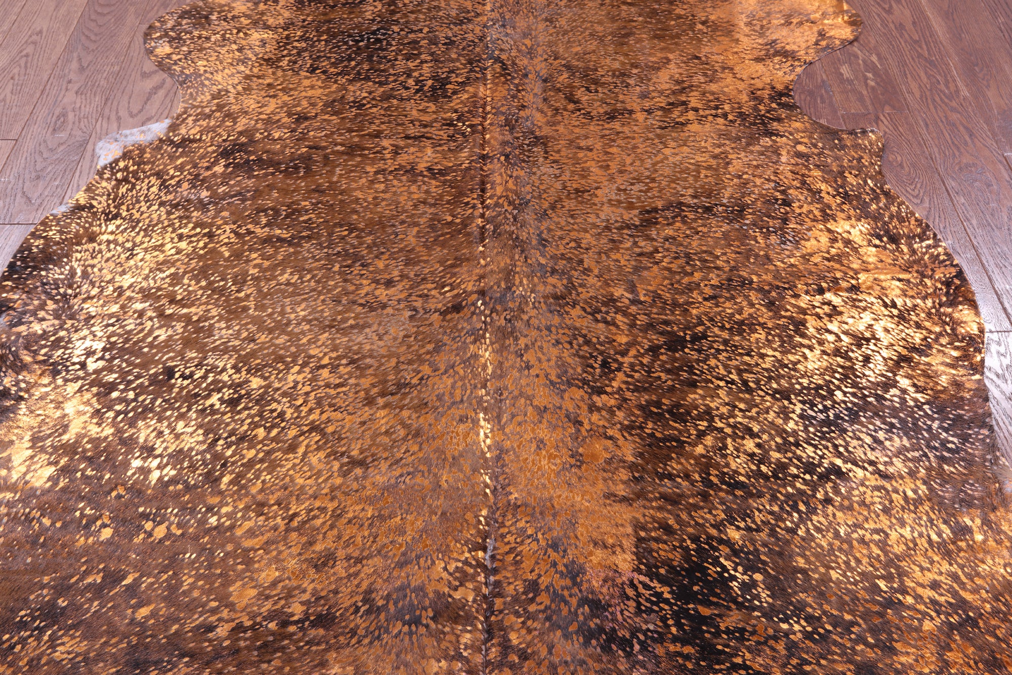Gold Metallic Natural Hair-On Cowhide Rug - 6' 9" X 6' 1" - Golden Nile