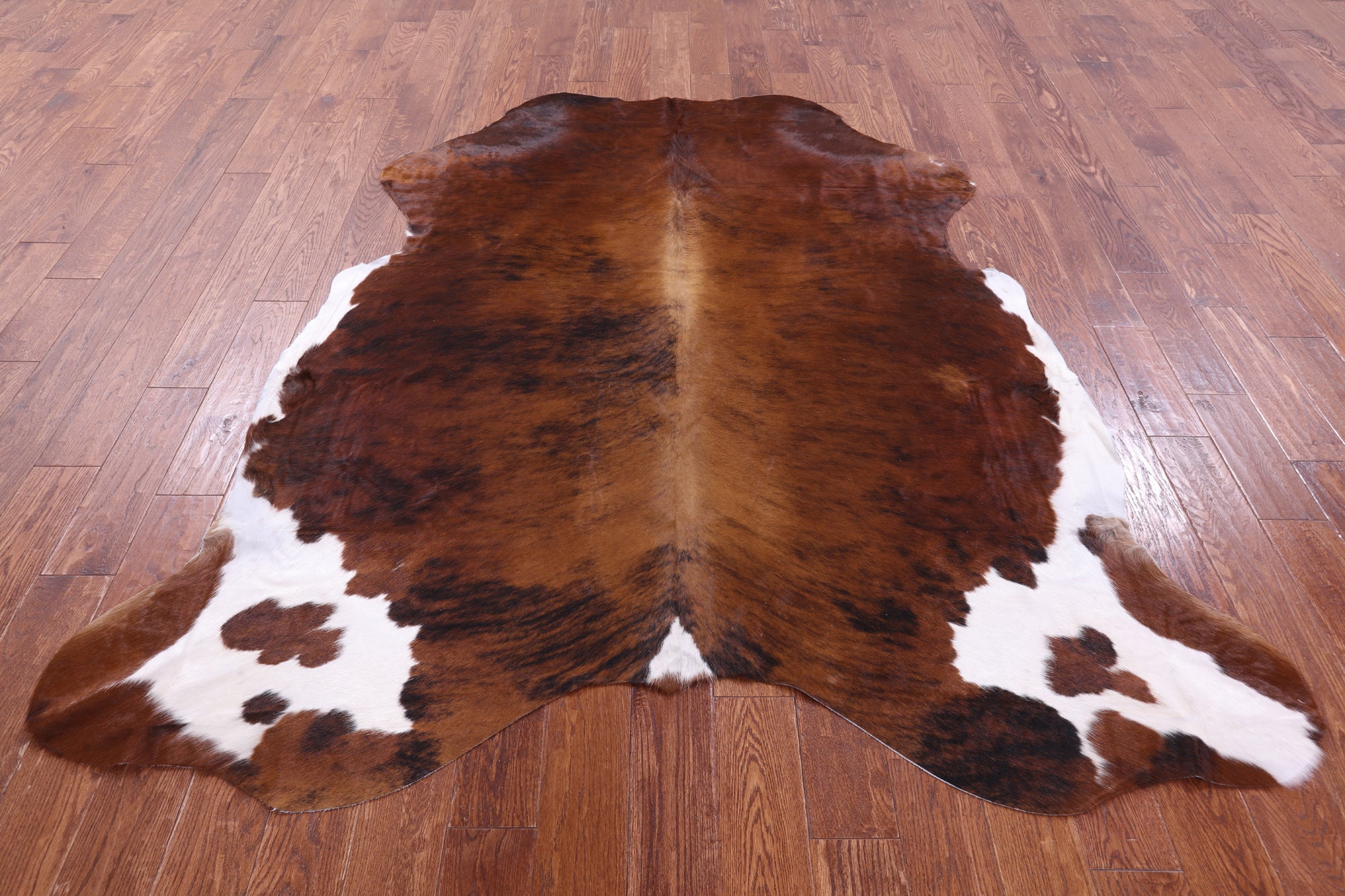 Natural Hair-On Cowhide Rug - 7' 1" X 6' 7" - Golden Nile