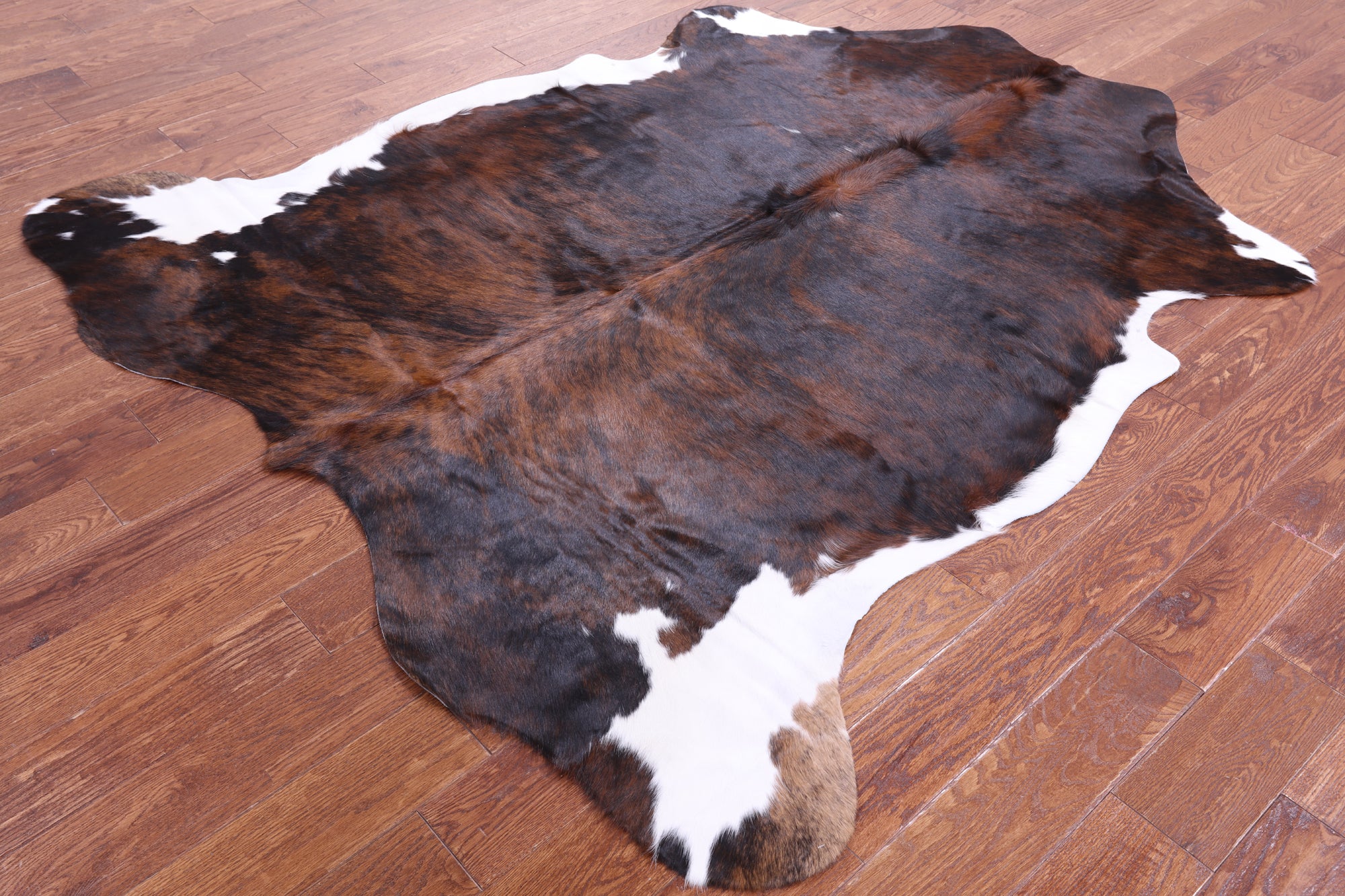 Natural Hair-On Cowhide Rug - 6' 11" X 6' 3" - Golden Nile