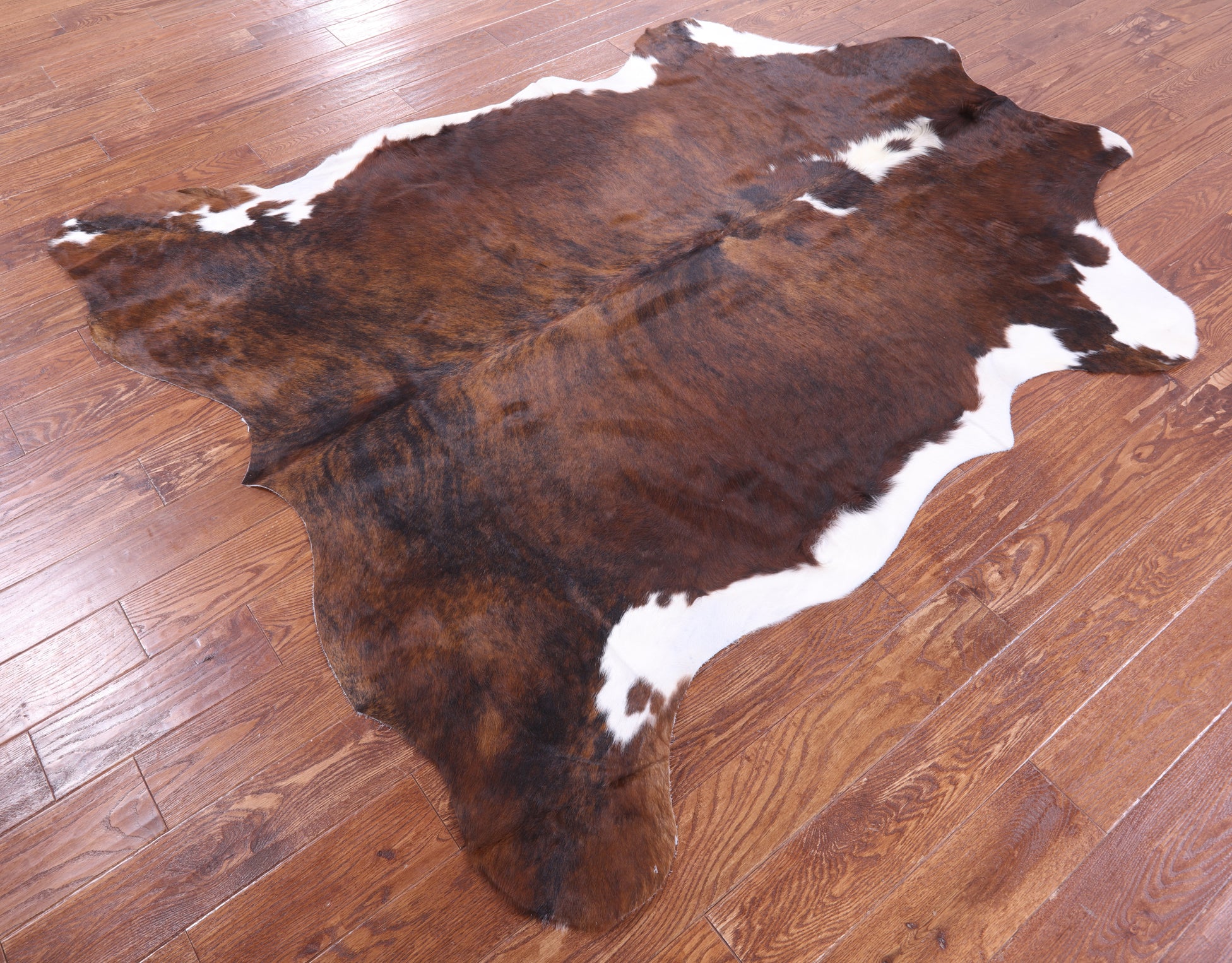 Natural Hair-On Cowhide Rug - 7' 2" X 6' 1" - Golden Nile
