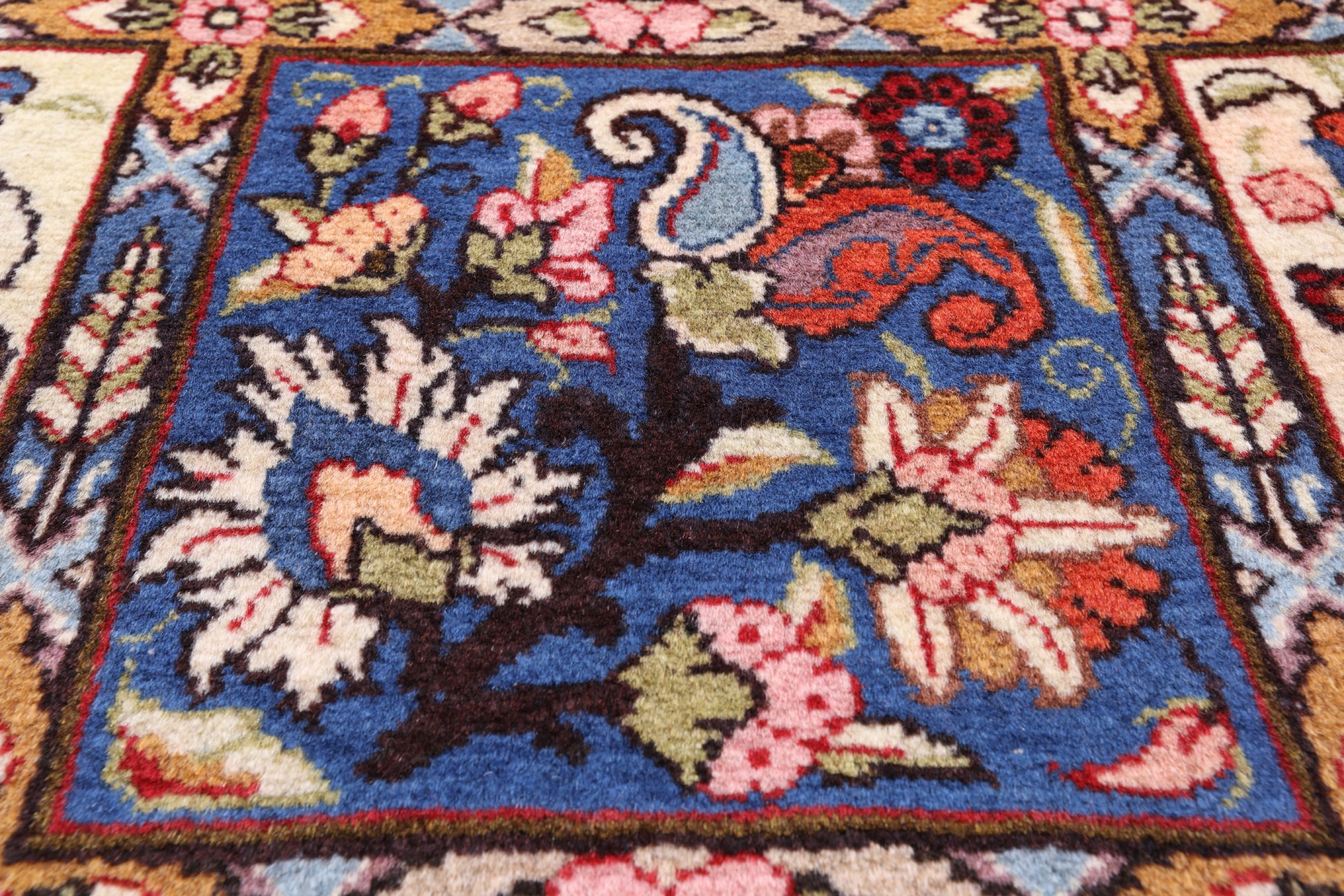 Authentic Persian Hand Knotted Wool Rug - 9' 10" X 13' 7" - Golden Nile