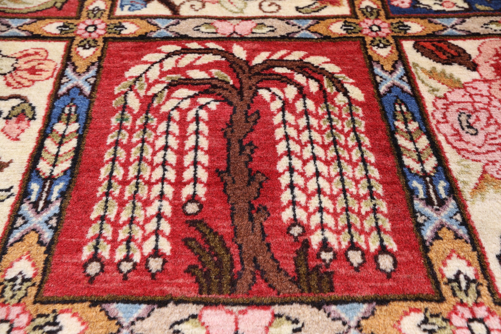 Authentic Persian Hand Knotted Wool Rug - 9' 10" X 13' 7" - Golden Nile