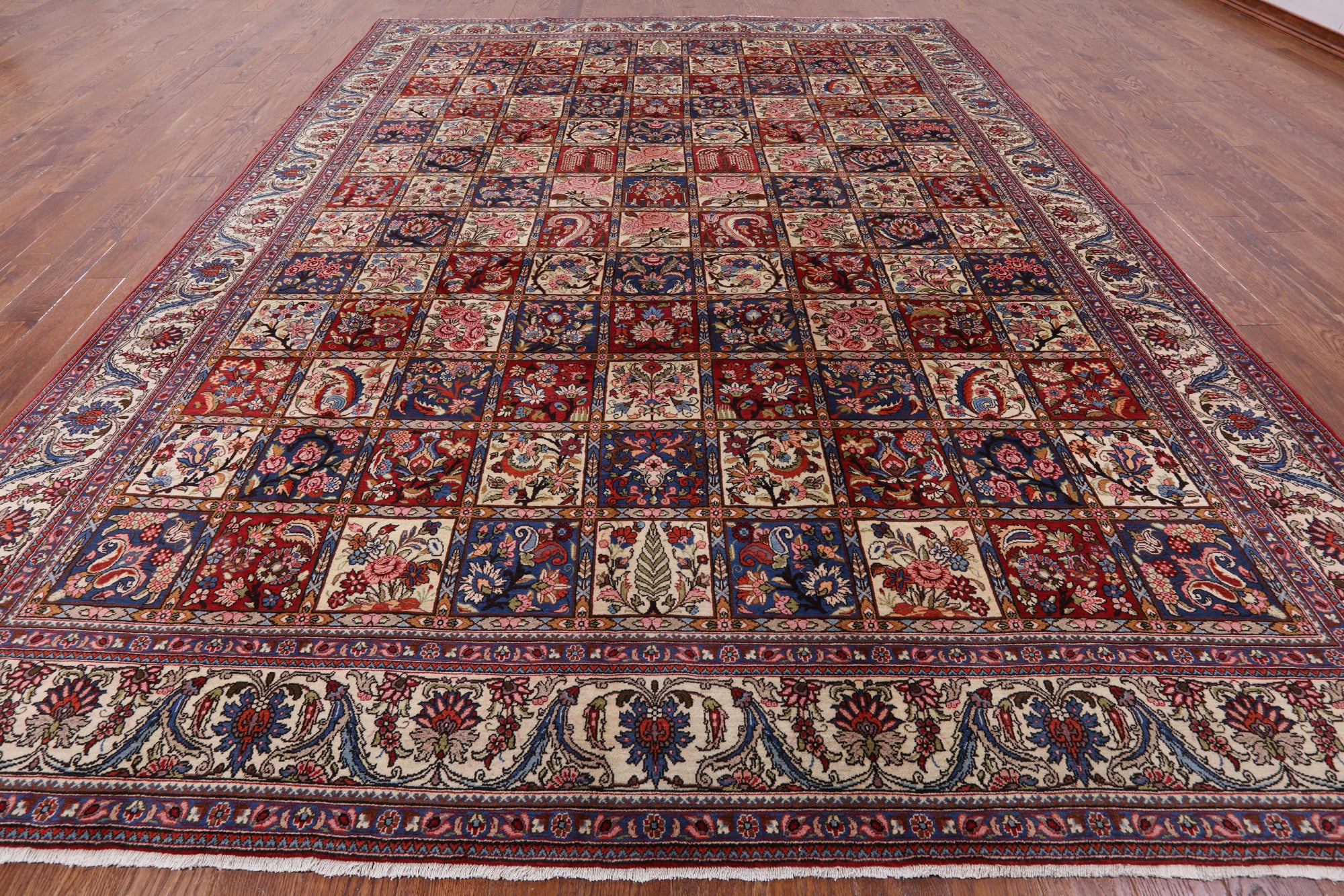 Authentic Persian Hand Knotted Wool Rug - 9' 10" X 13' 7" - Golden Nile