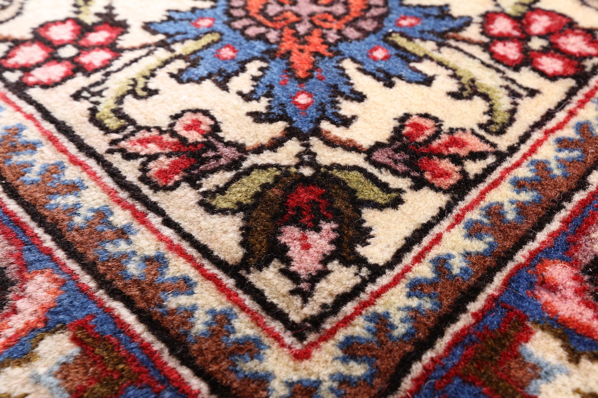 Authentic Persian Hand Knotted Wool Rug - 9' 10" X 13' 7" - Golden Nile