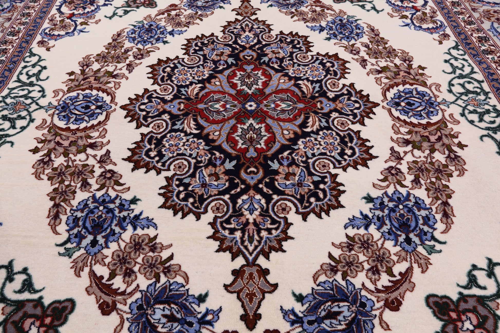 Ivory Persian Isfahan Signed Wool & Silk Rug - 5' 2" X 7' 9" - Golden Nile