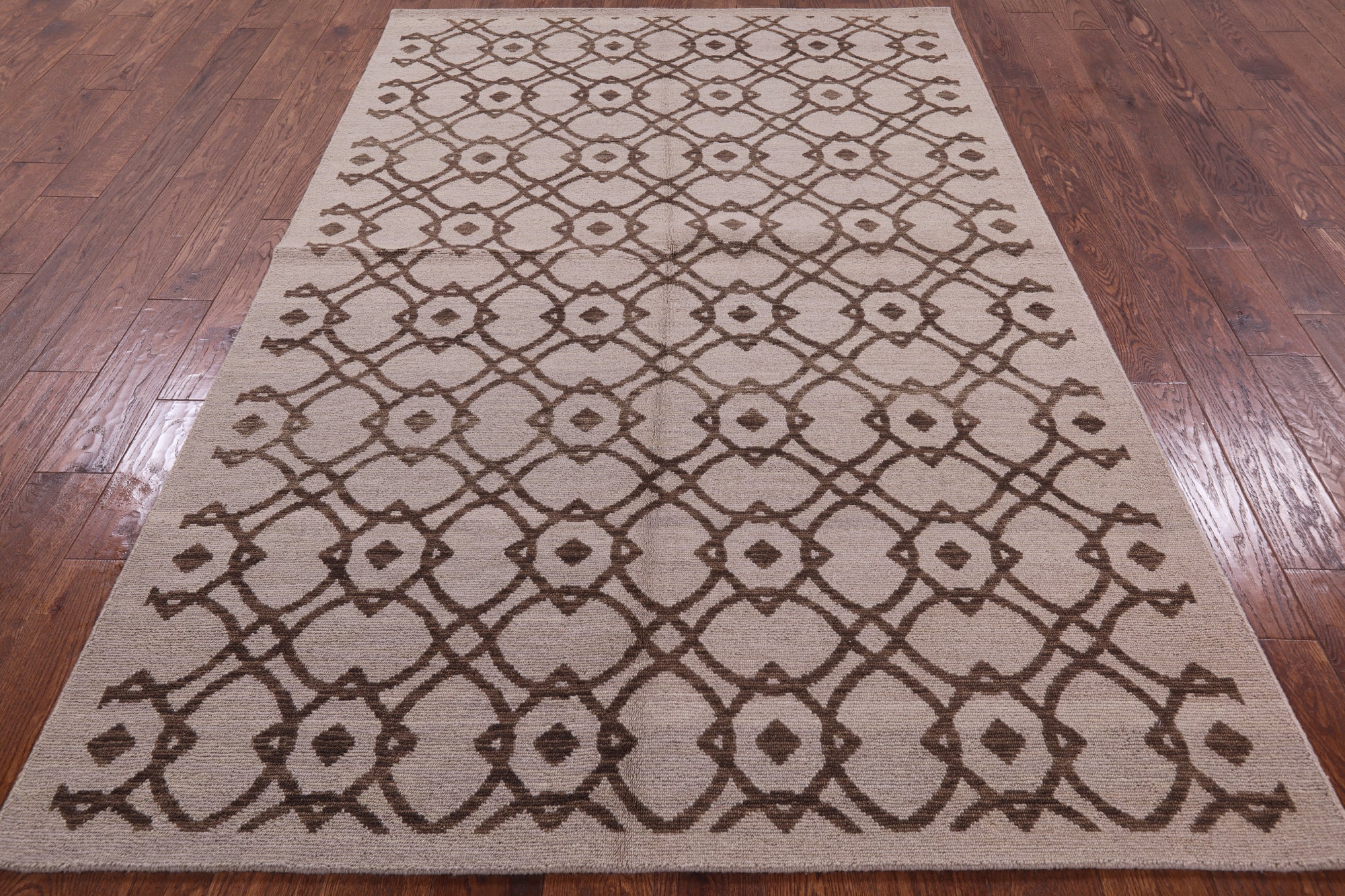 Ivory Modern Hand Knotted Wool Rug - 5' 2" X 8' 2" - Golden Nile