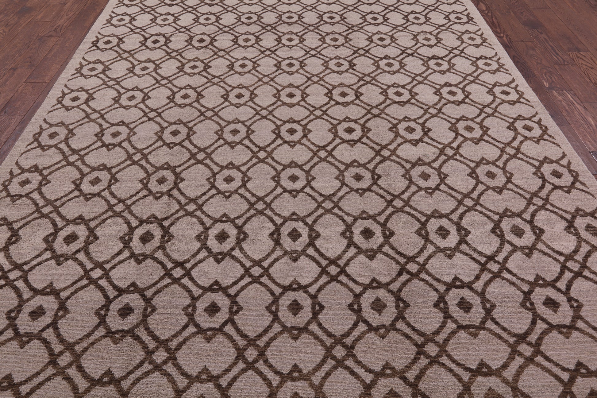 Ivory Modern Hand Knotted Wool Area Rug - 8' 0" X 10' 1" - Golden Nile