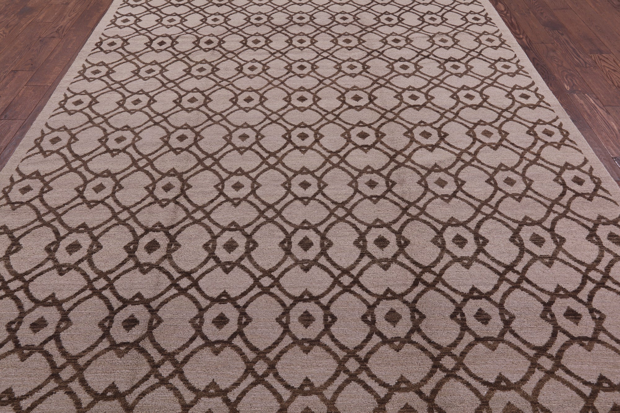 Ivory Modern Hand Knotted Wool Area Rug - 8' 0" X 10' 1" - Golden Nile