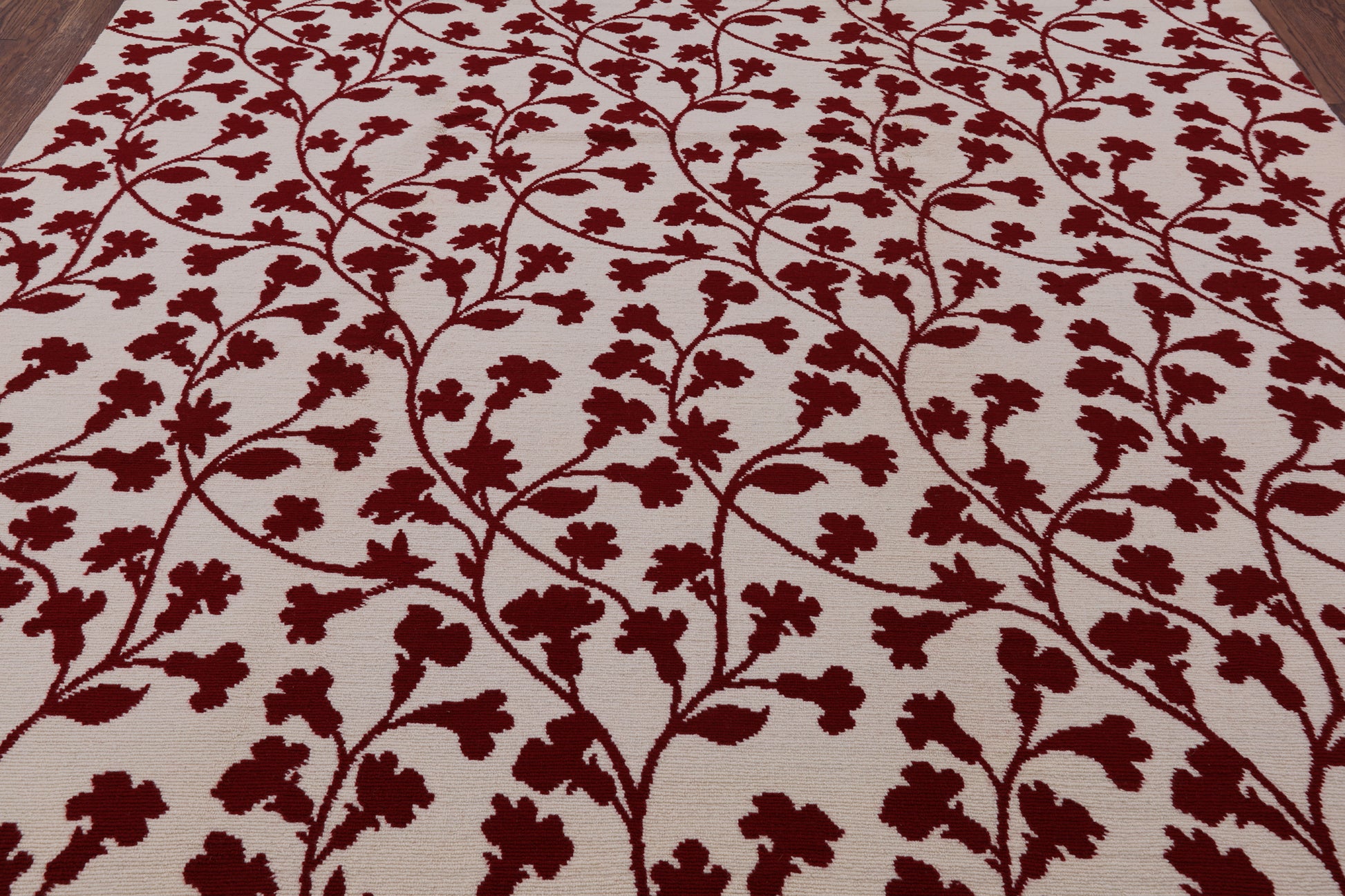Ivory Floral Modern Hand Knotted Wool Rug - 8' 0" X 10' 0" - Golden Nile