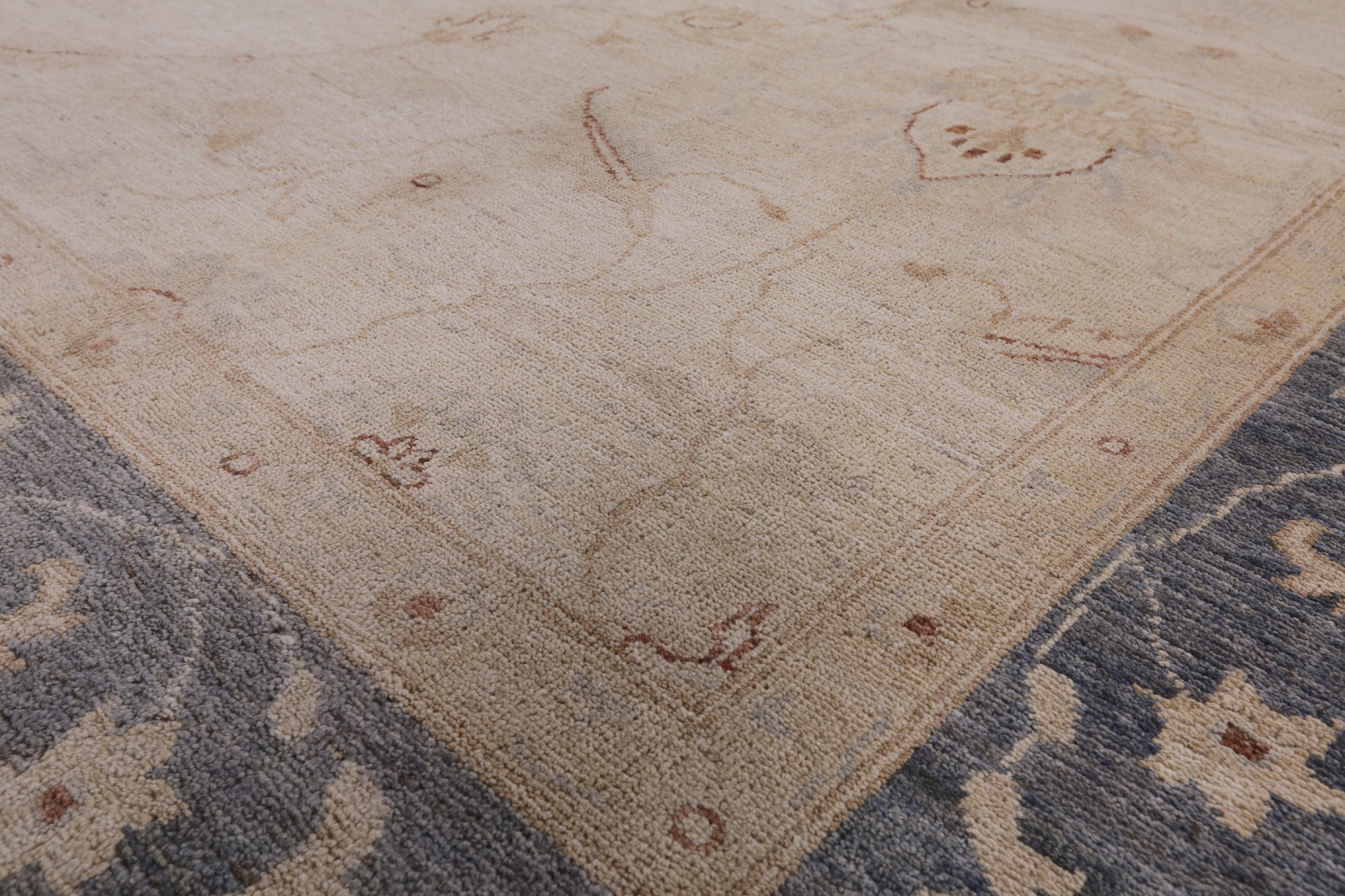 Ivory Peshawar Hand Knotted Wool Rug - 8' 2" X 10' 0" - Golden Nile