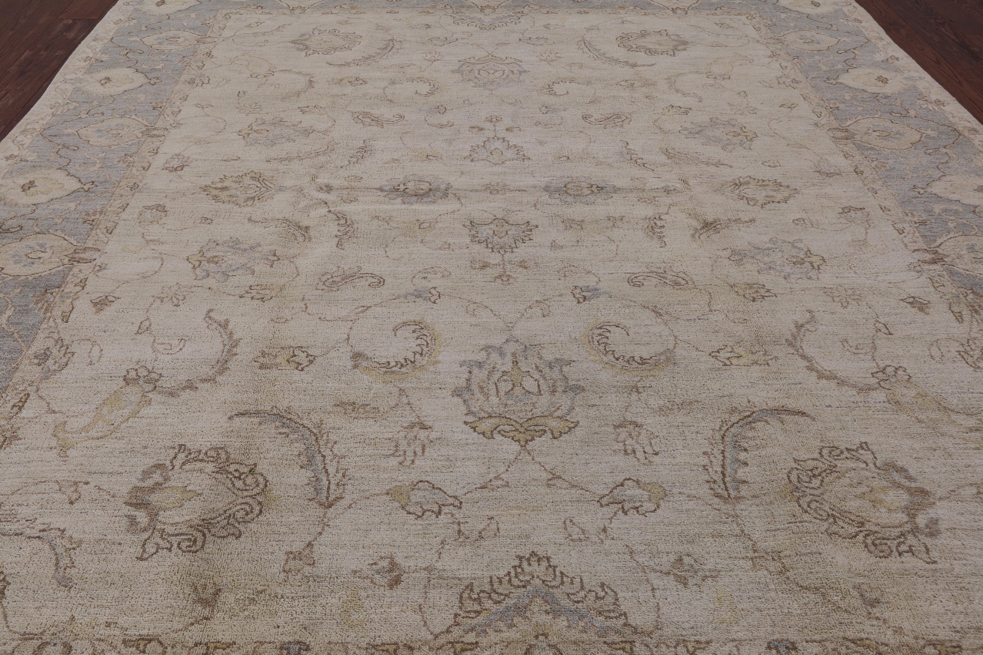 Ivory Peshawar White Wash Area Rug - 8' 2" X 10' 7" - Golden Nile