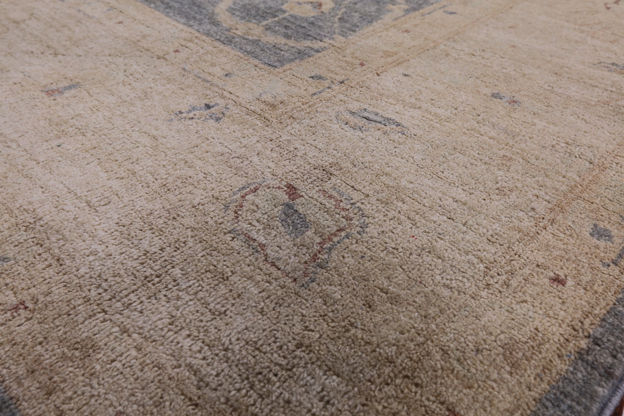 Peshawar Hand Knotted Wool Area Rug - 8' 3" X 9' 9" - Golden Nile
