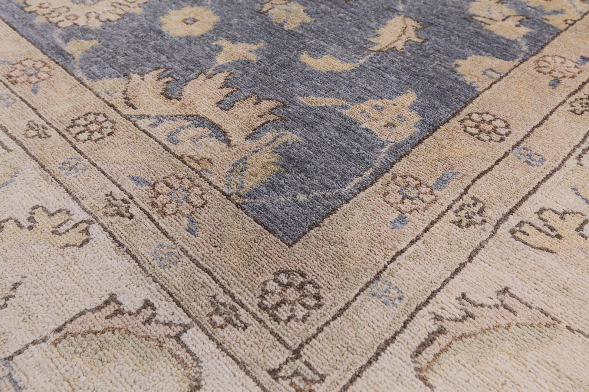 Peshawar Hand Knotted Wool Rug - 8' 4" X 9' 8" - Golden Nile
