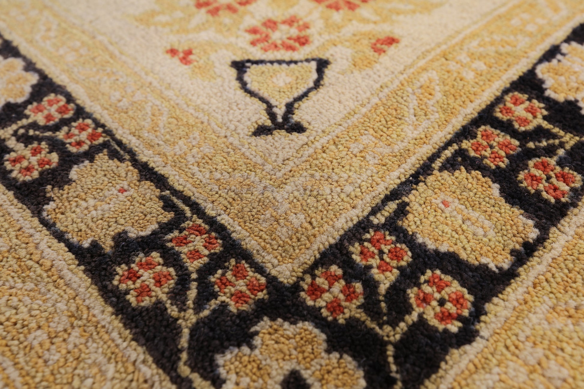 Ivory William Morris Handmade Wool Area Rug - 9' 1" X 12' 2" - Golden Nile