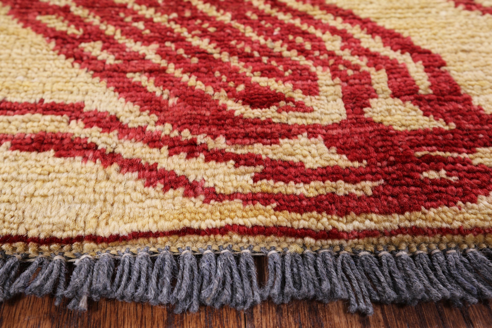Ivory Peshawar Wool On Wool Area Rug - 5' 8" X 8' 1" - Golden Nile