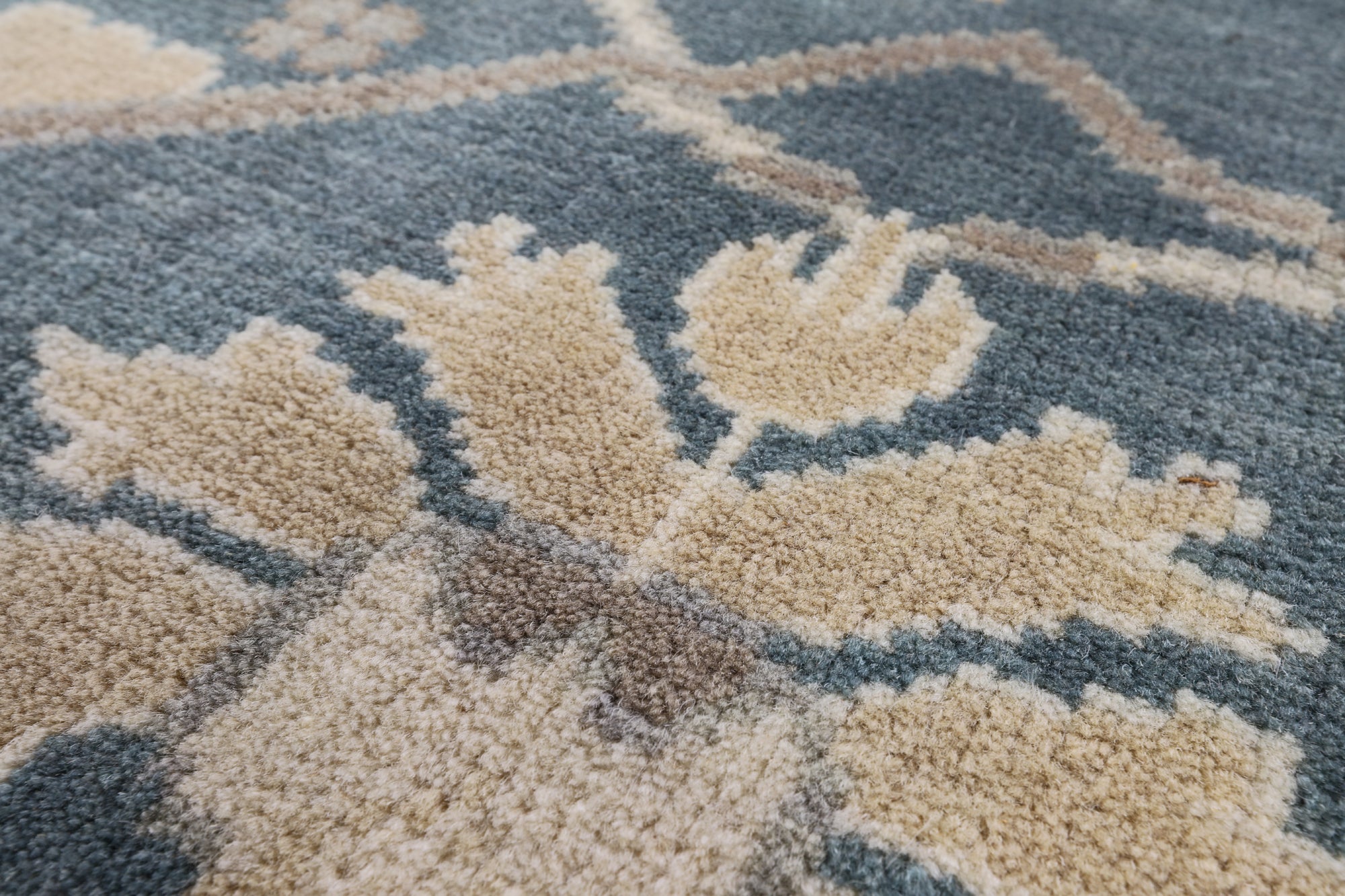 Ivory Turkish Oushak Handmade Wool Rug - 8' 0" X 9' 10" - Golden Nile