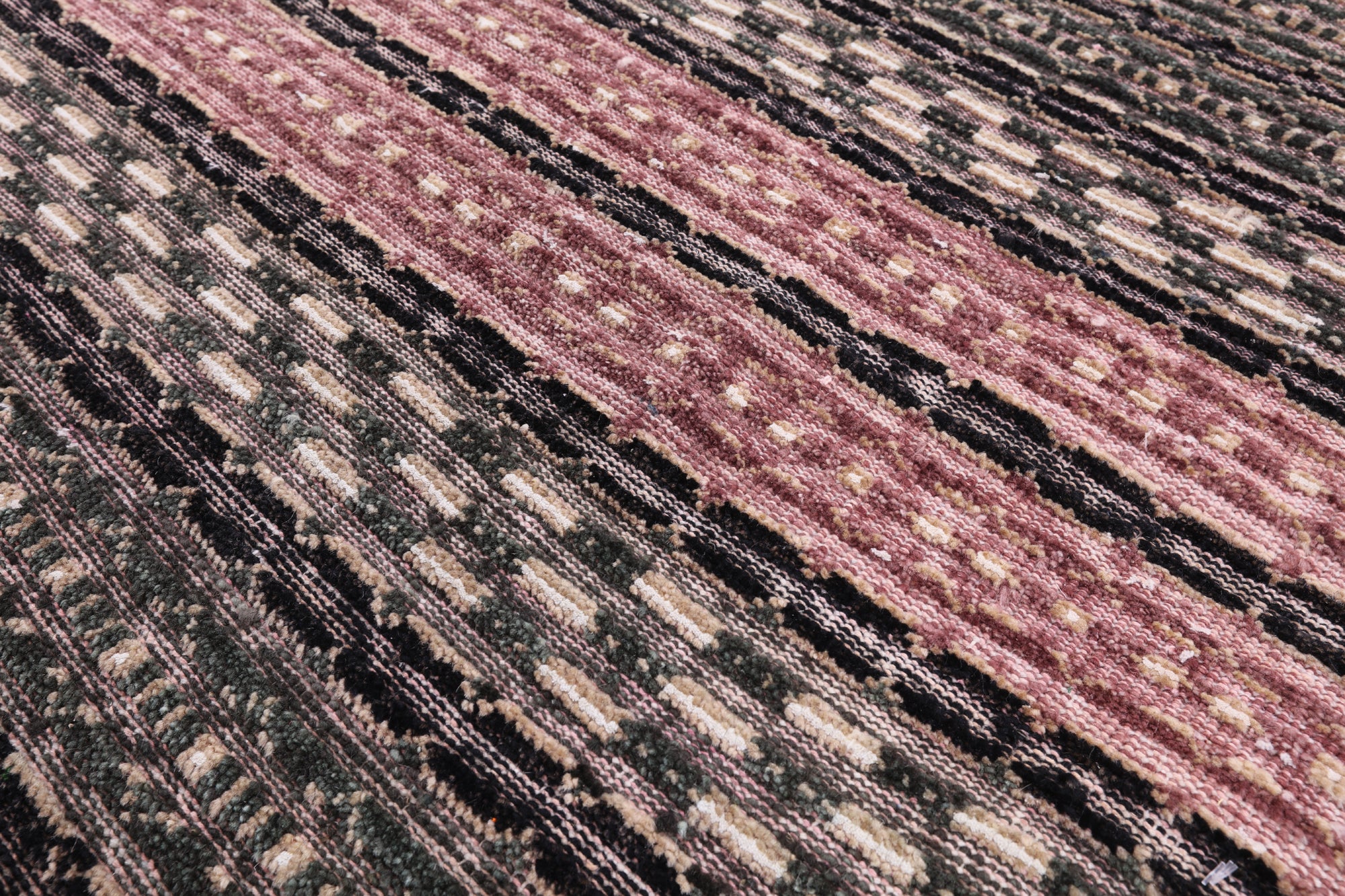 Tribal Gabbeh Hand Knotted Wool Rug - 5' 5" X 8' 5" - Golden Nile
