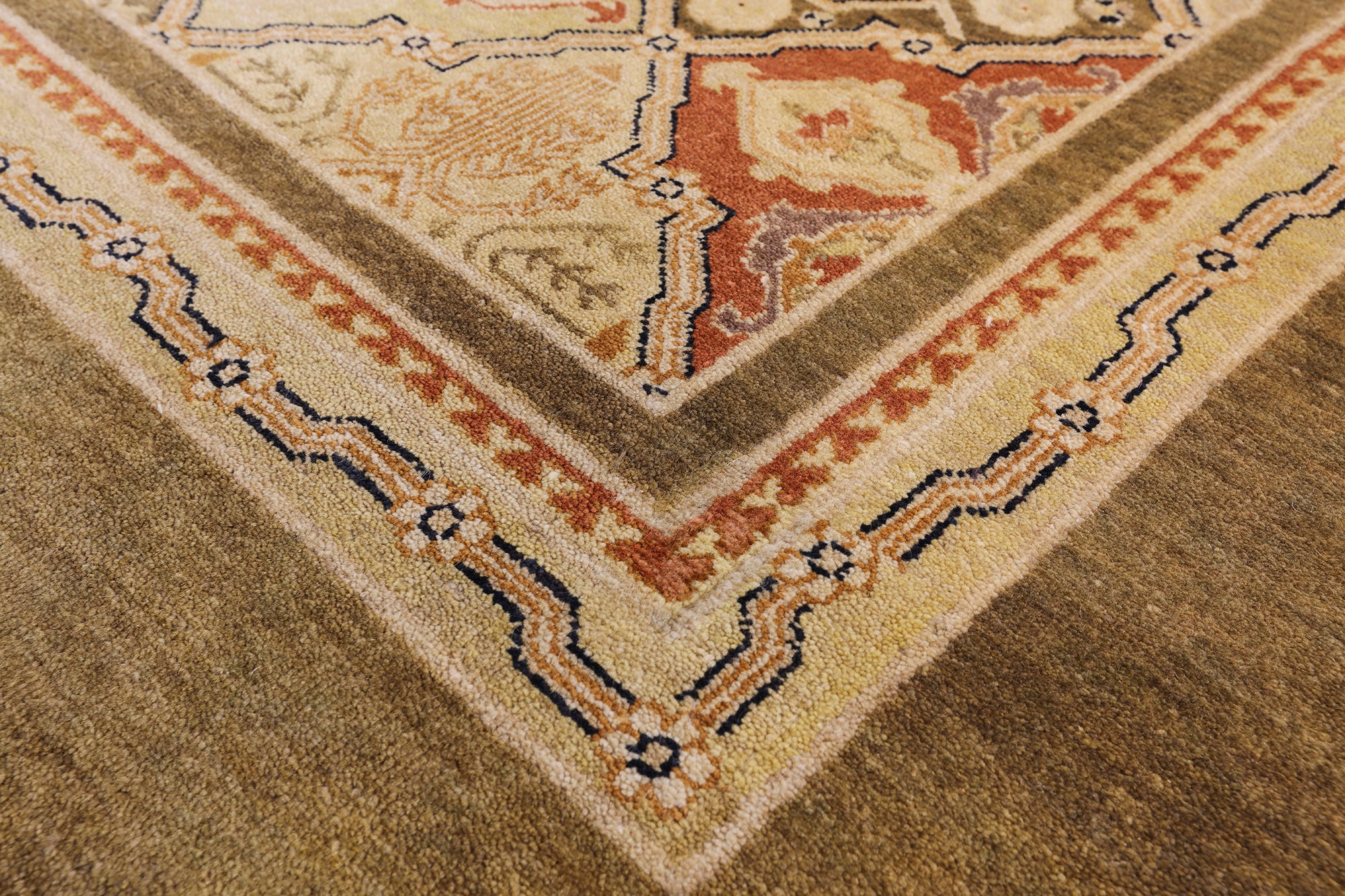 Chobi Peshawar Handmade Wool Rug - 6' 1" X 8' 7" - Golden Nile
