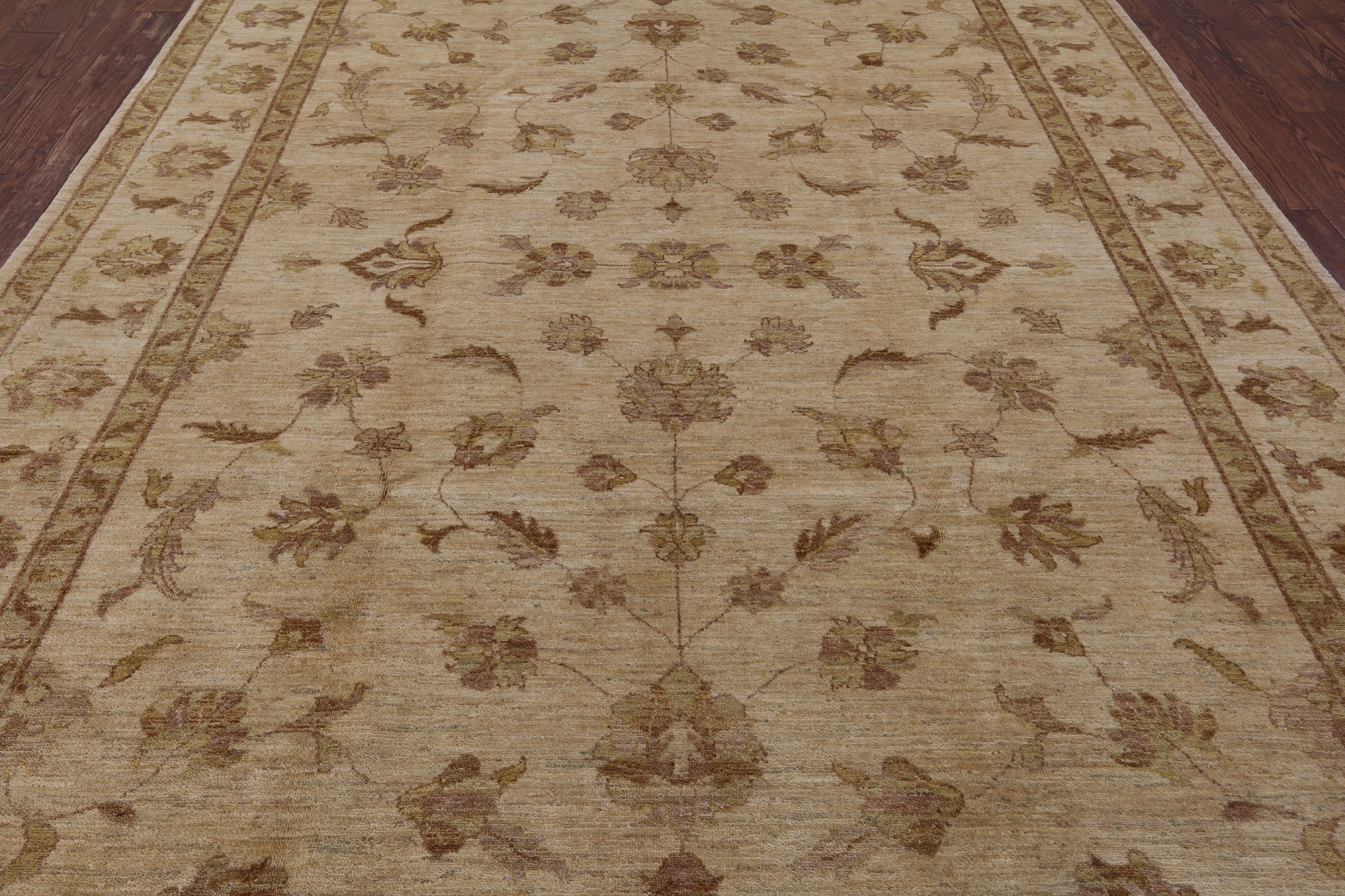 Ivory Peshawar Hand Knotted Rug - 8' 2" X 11' 4" - Golden Nile
