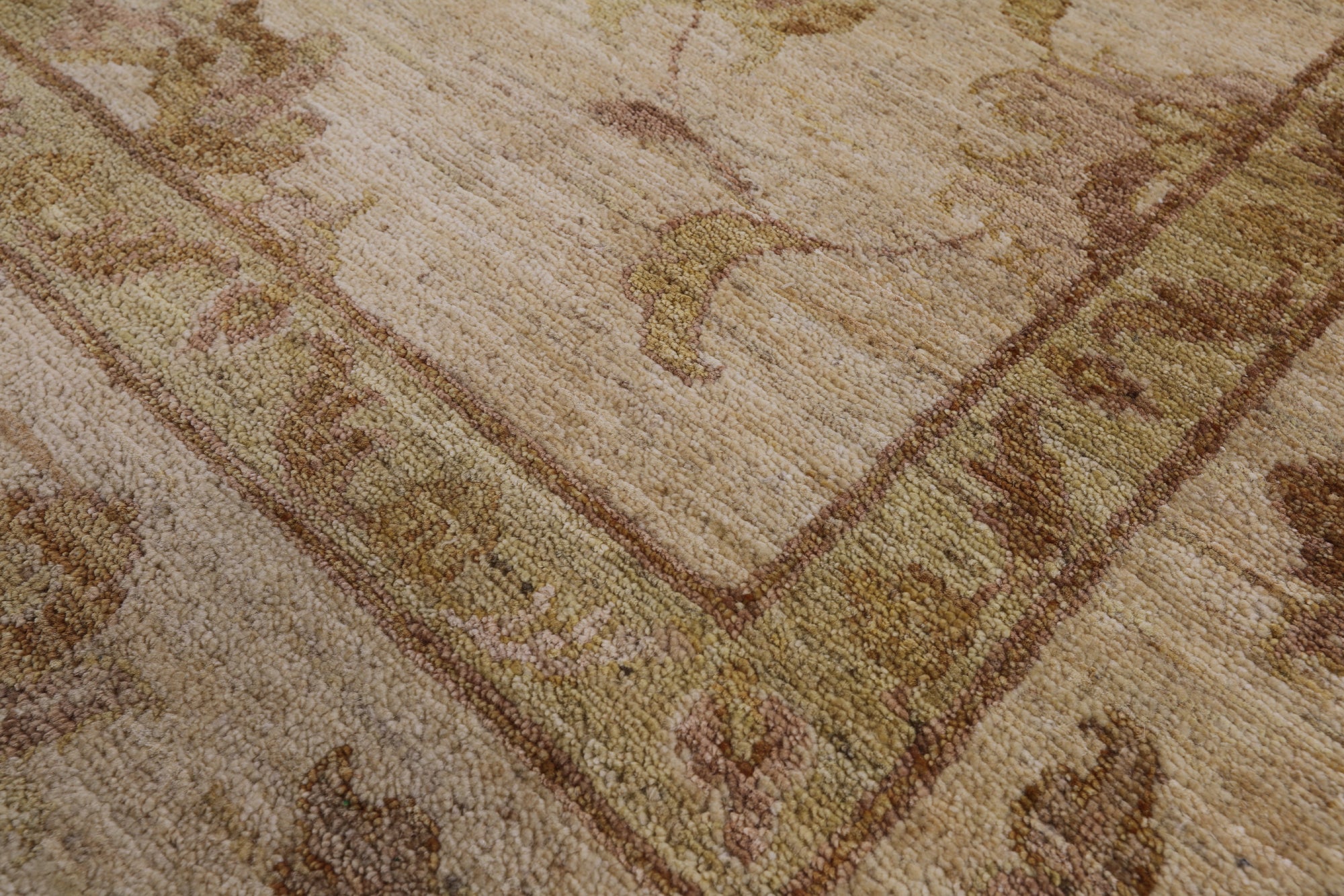 Ivory Peshawar Hand Knotted Rug - 8' 2" X 11' 4" - Golden Nile