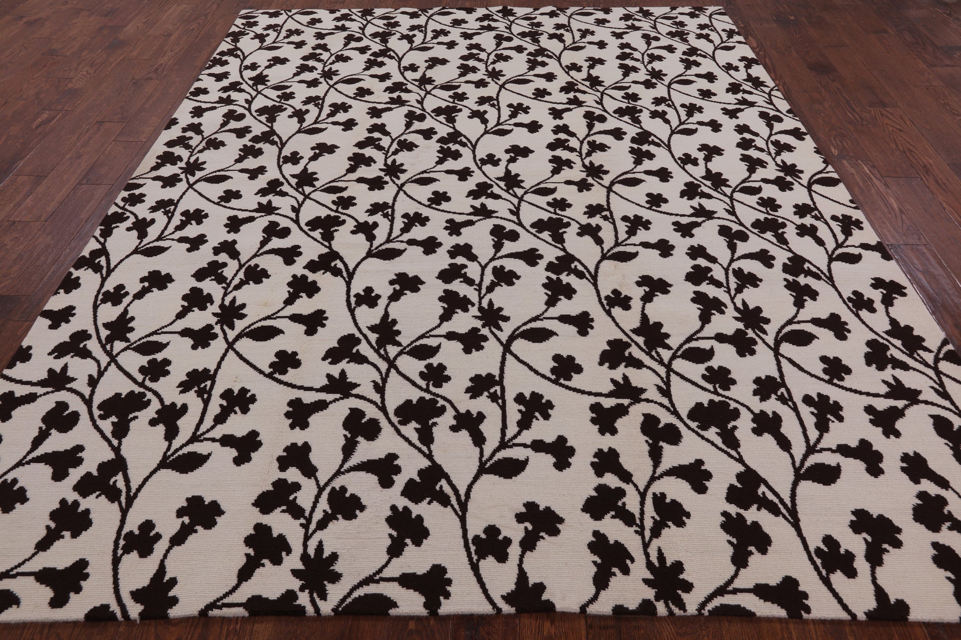 Ivory Floral Modern Handmade Wool Rug - 8' 2" X 9' 10" - Golden Nile