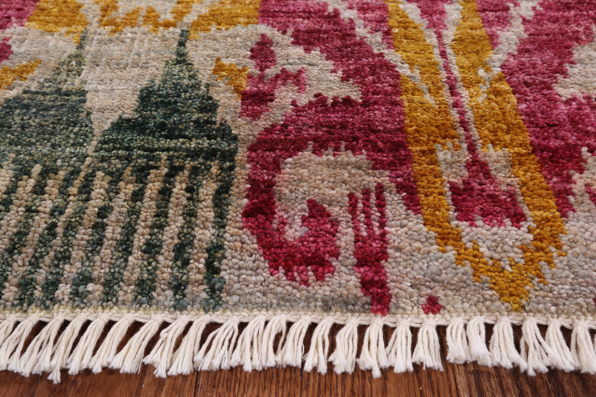 Ikat Handmade Wool Area Rug - 7' 9" X 9' 10" - Golden Nile