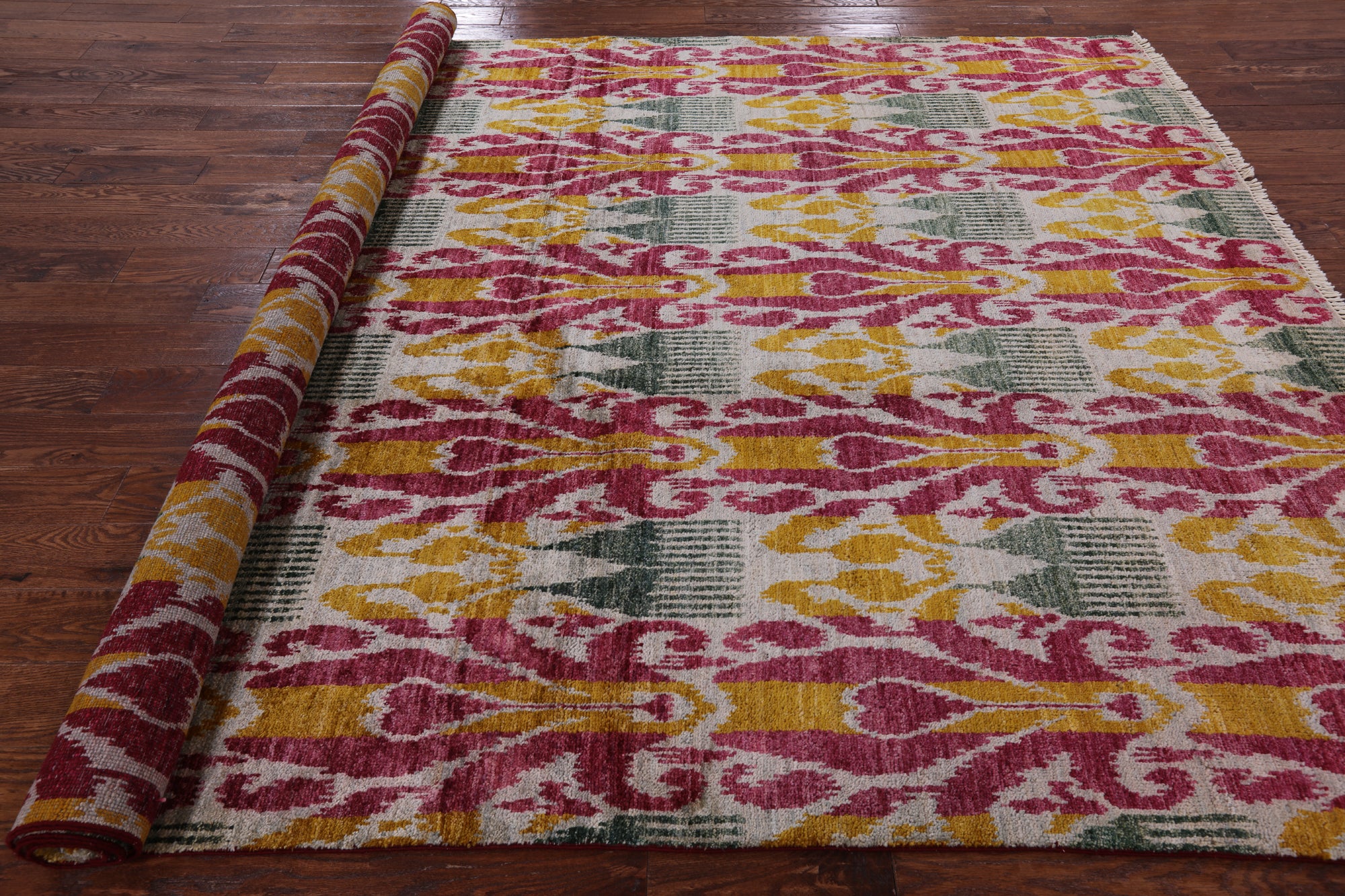 Ikat Handmade Wool Area Rug - 7' 9" X 9' 10" - Golden Nile