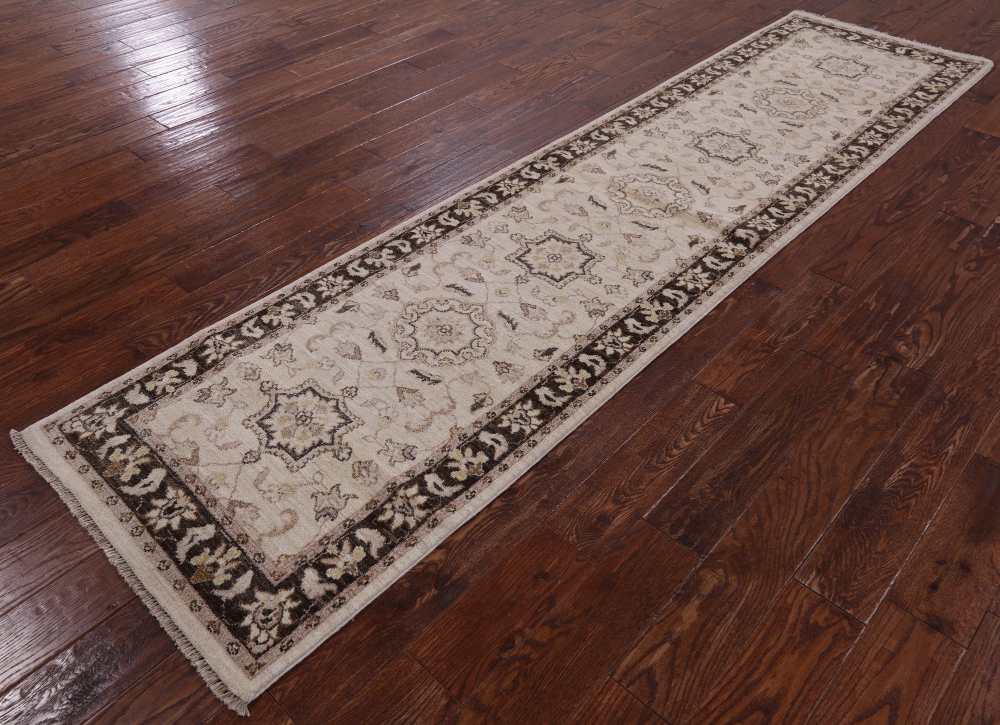Ivory Peshawar Hand Knotted Wool Runner Rug - 2' 7" X 10' 4" - Golden Nile