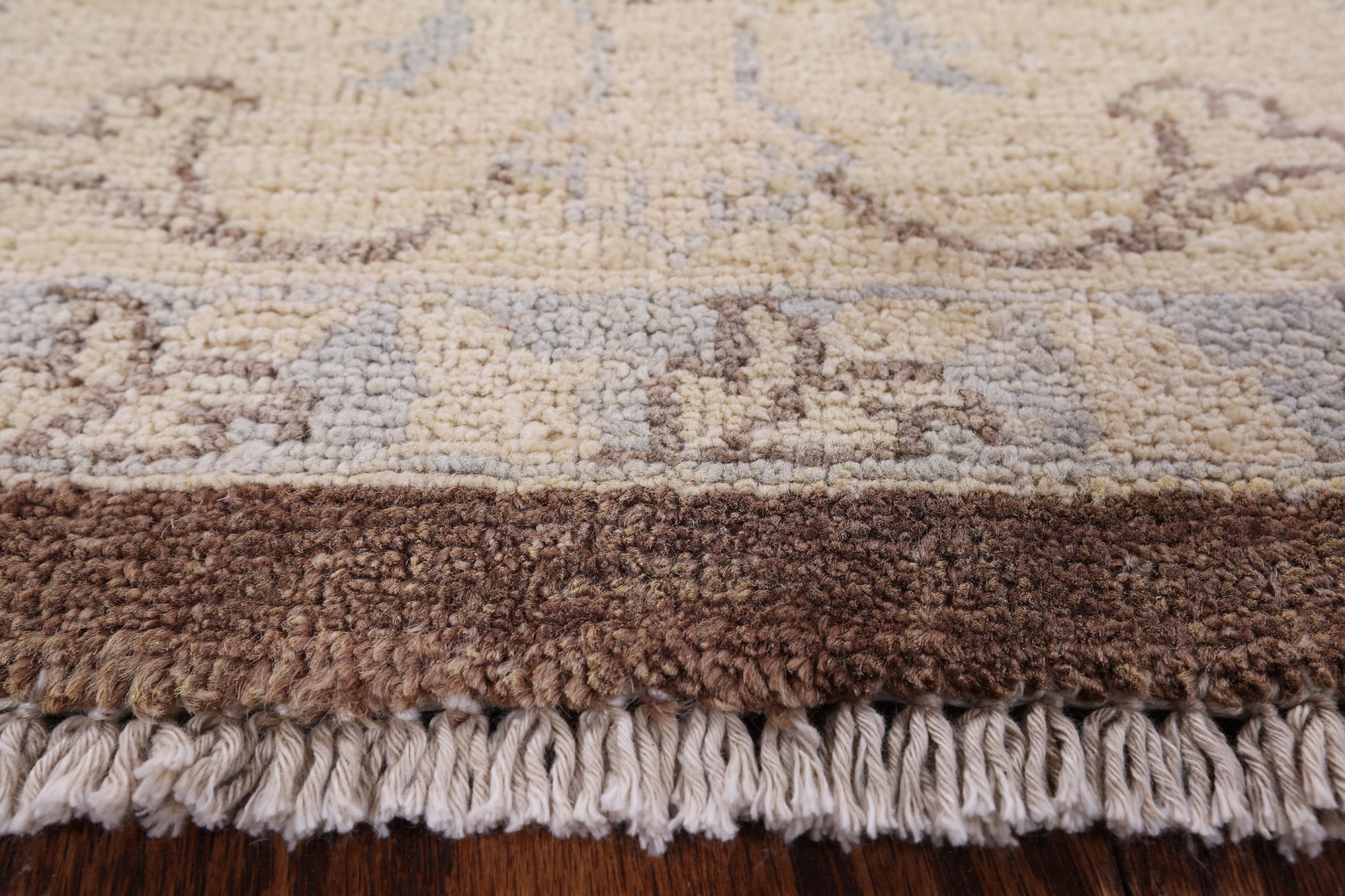 Brown Peshawar Hand Knotted Wool Area Rug - 4' 10" X 6' 10" - Golden Nile