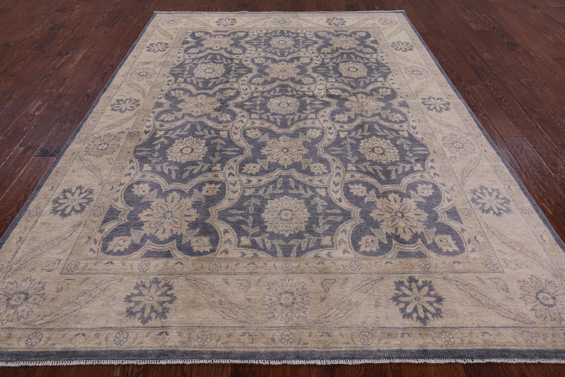 Peshawar Hand Knotted Wool Rug - 7' 10" X 9' 10" - Golden Nile