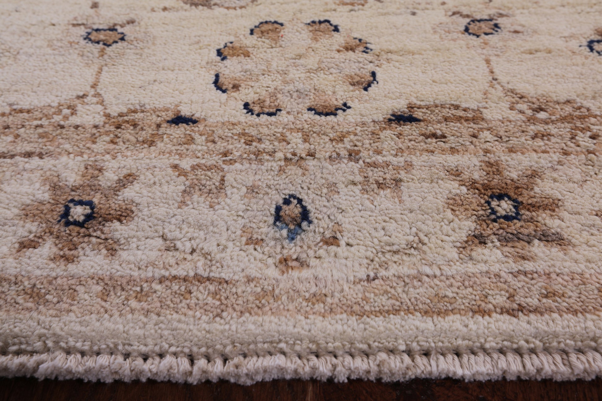 Ivory Peshawar Handmade Wool Runner Rug - 2' 7" X 10' 0" - Golden Nile