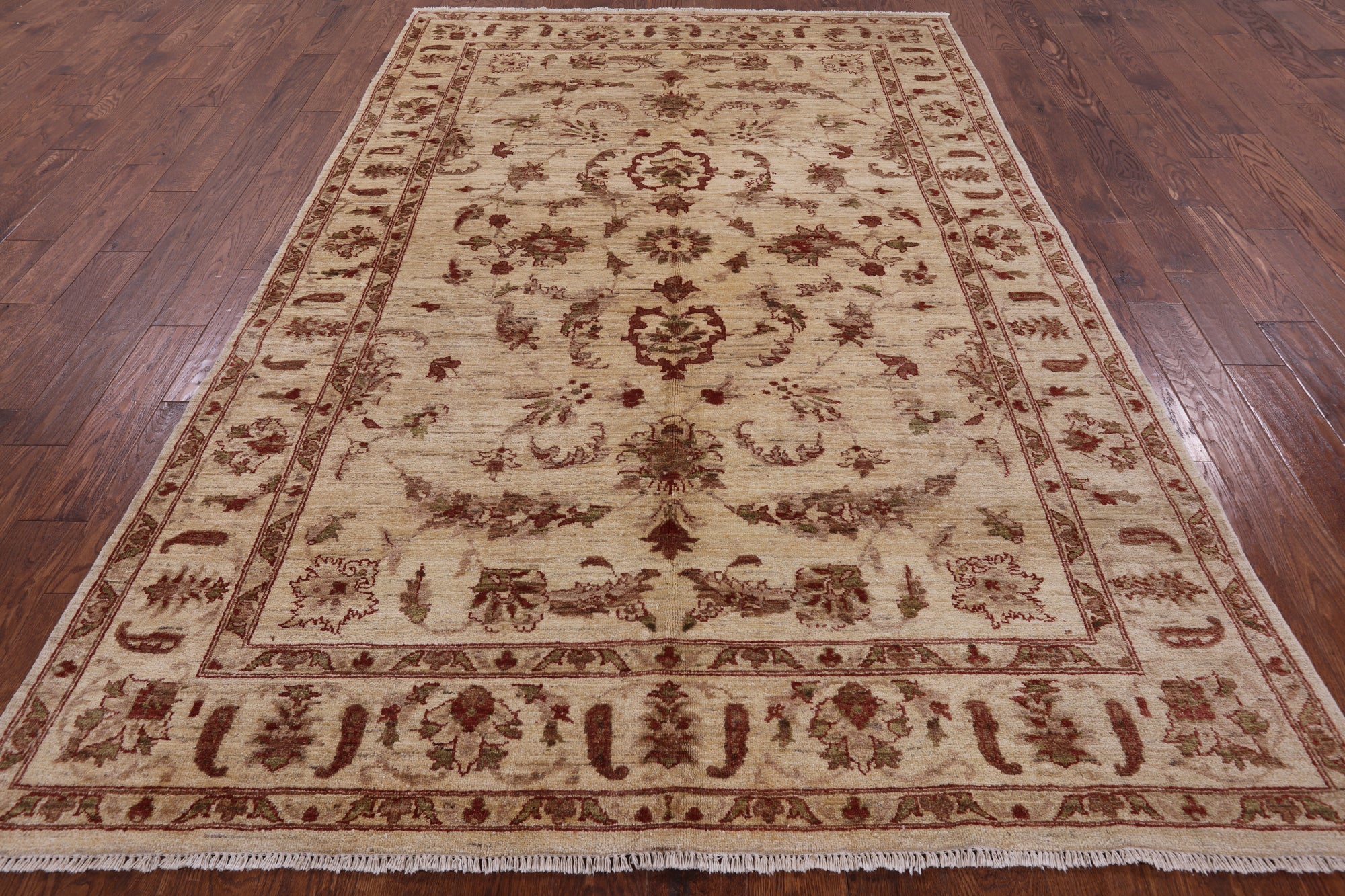 Ivory Chobi Peshawar Handmade Wool Area Rug - 6' 5" X 9' 8" - Golden Nile