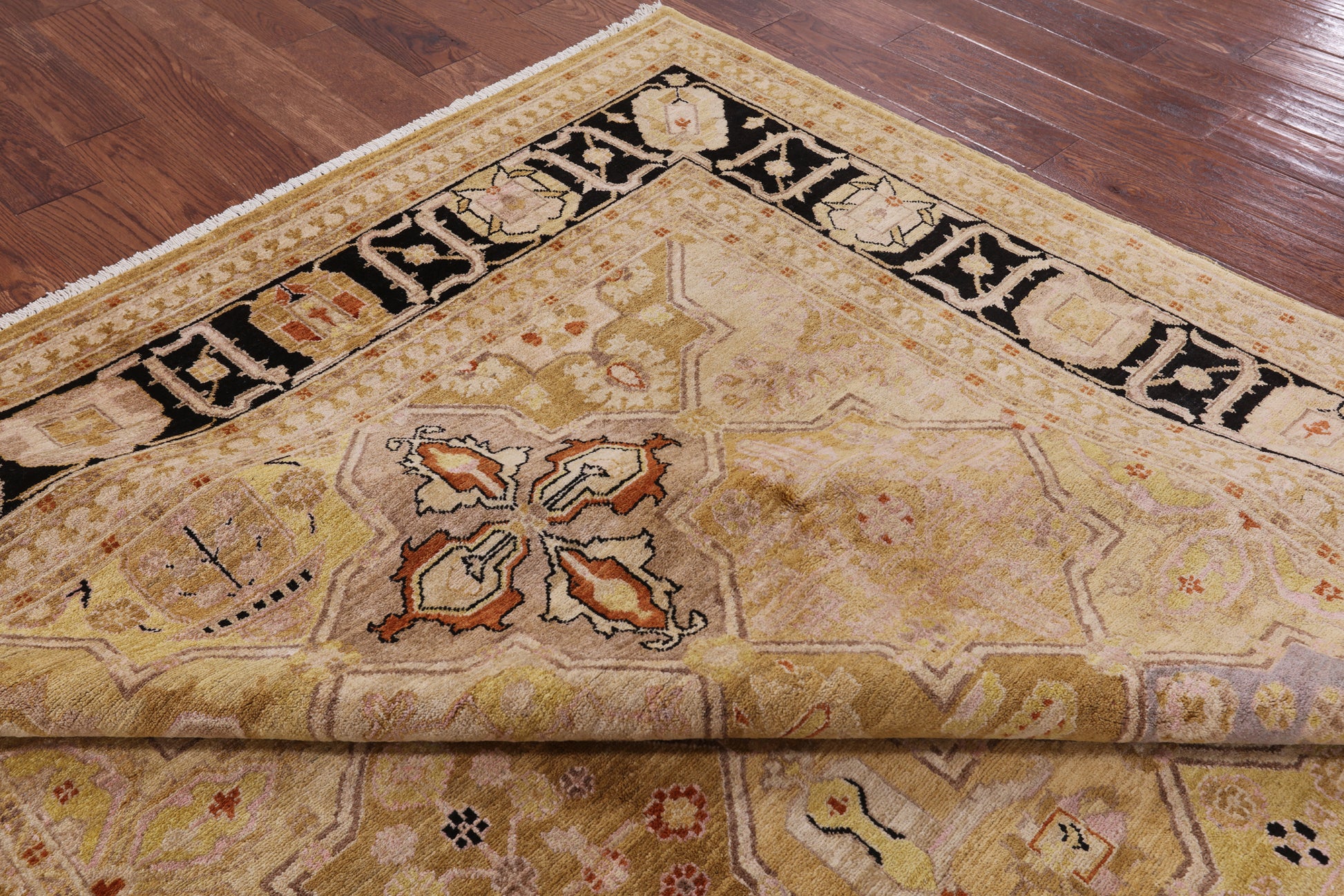 Peshawar Hand Knotted Area Rug - 8' 1" X 9' 7" - Golden Nile