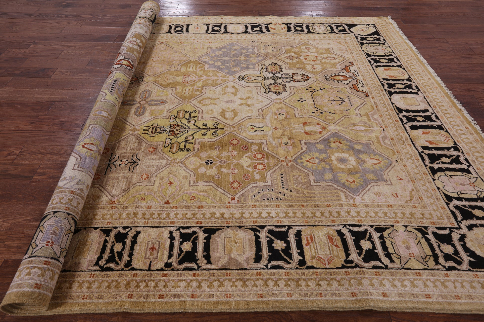 Peshawar Hand Knotted Area Rug - 8' 1" X 9' 7" - Golden Nile