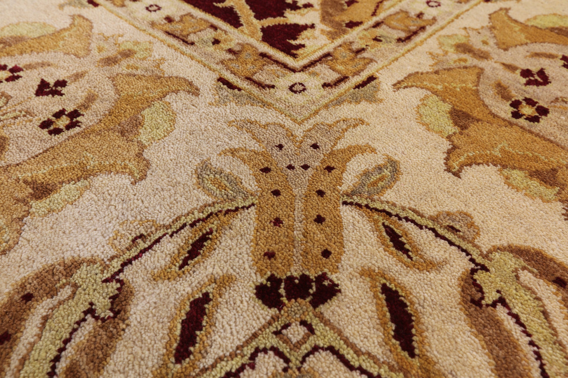 Red Peshawar Hand Knotted Area Rug - 6' 2" X 9' 3" - Golden Nile
