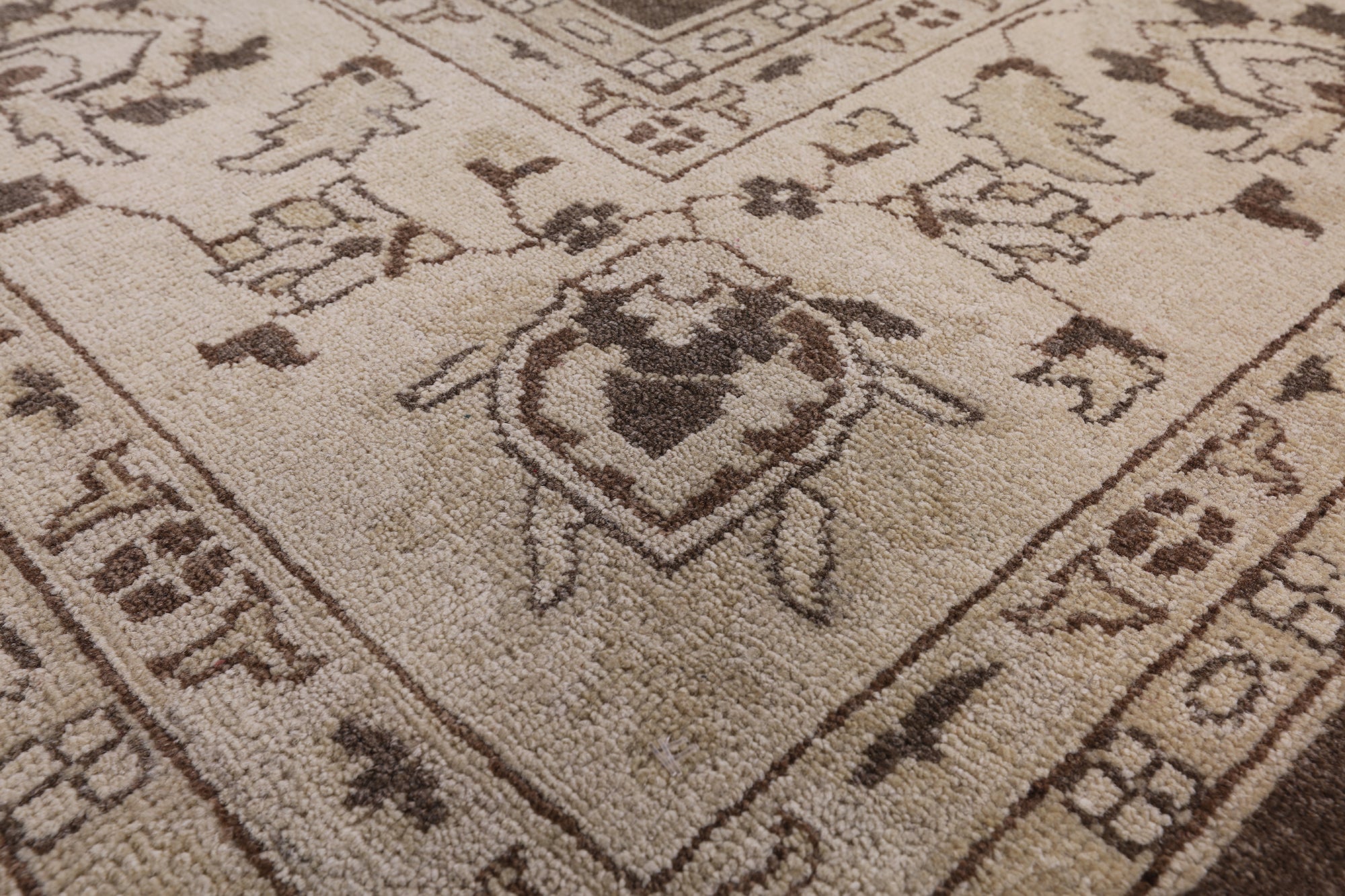 Peshawar Handmade Area Rug - 8' 4" X 9' 9" - Golden Nile