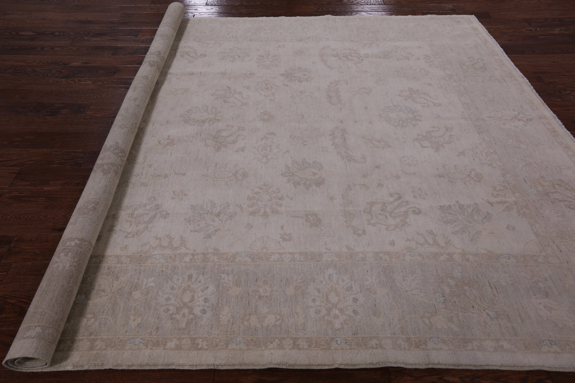 Ivory Antiqued Peshawar Hand Knotted Wool Rug - 8' 2" X 9' 7" - Golden Nile