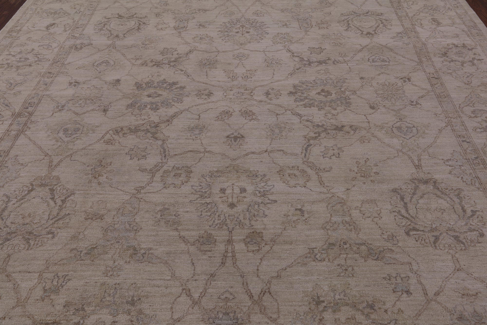 Ivory Peshawar Hand Knotted Wool Rug - 8' 0" X 9' 9" - Golden Nile